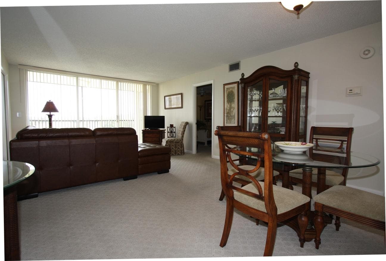 5280 NW 2nd Avenue 413, Boca Raton, FL 33487 — photo 3 of 17