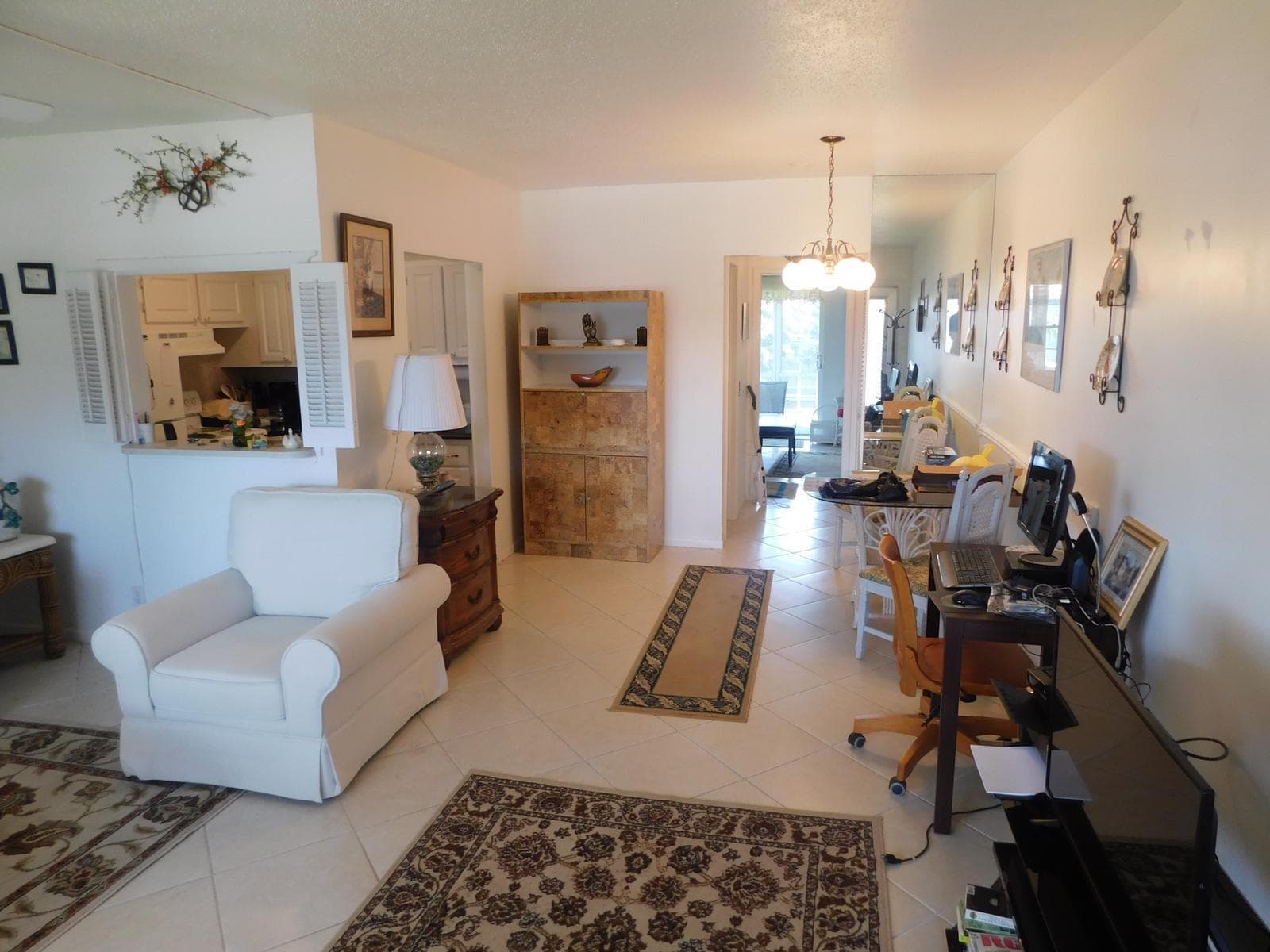 110 Salisbury E, West Palm Beach, FL 33417 — photo 3 of 13