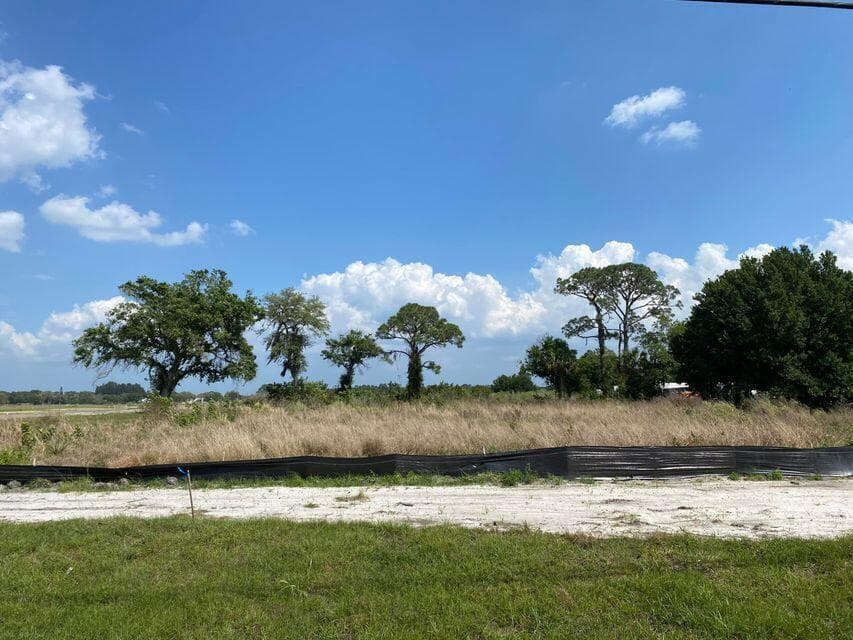 2722 S Jenkins Road, Fort Pierce, FL 34981 — photo 8 of 9