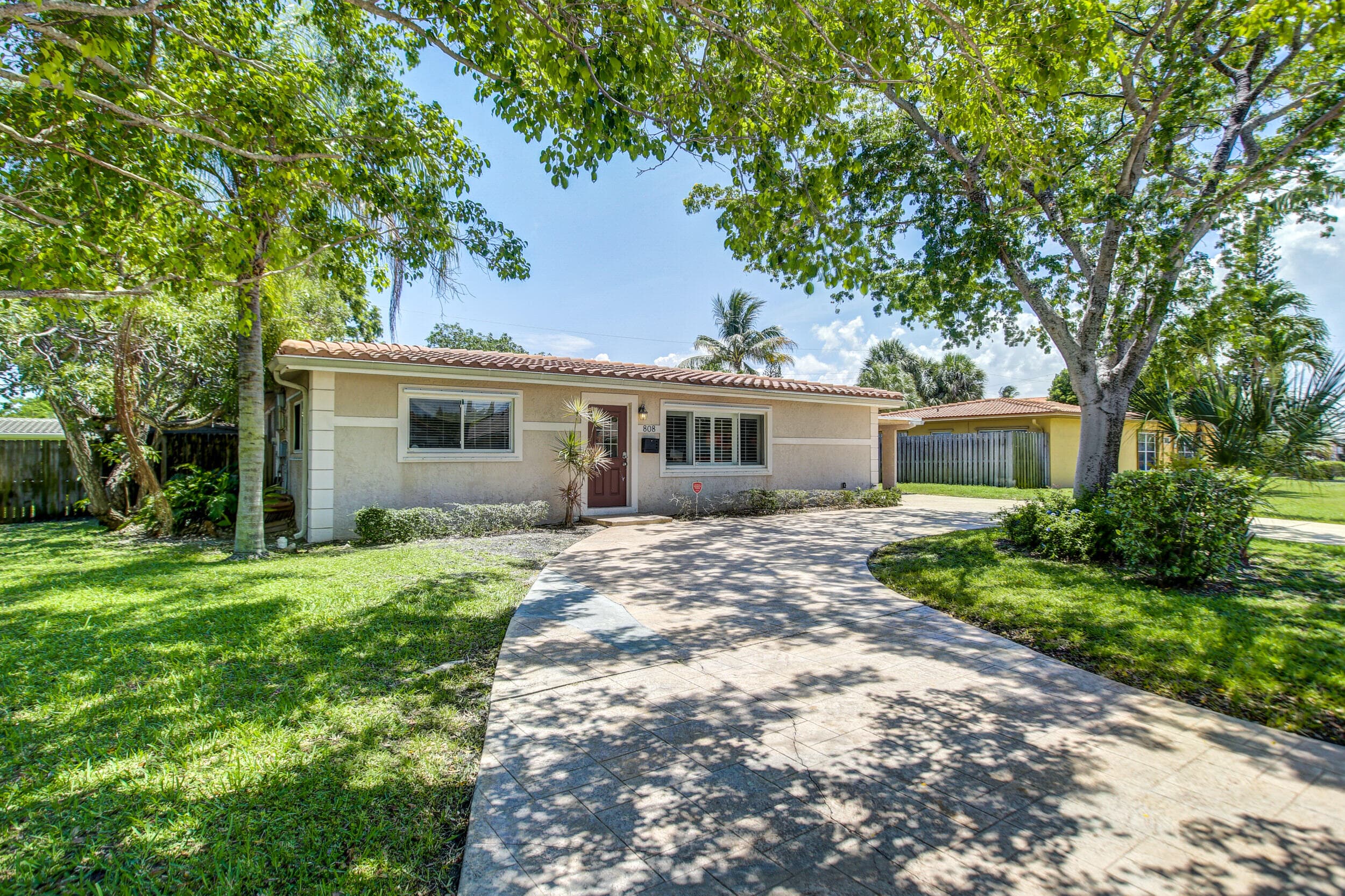 808 SE 13 Court, Deerfield Beach, FL 33441 — photo 2 of 42