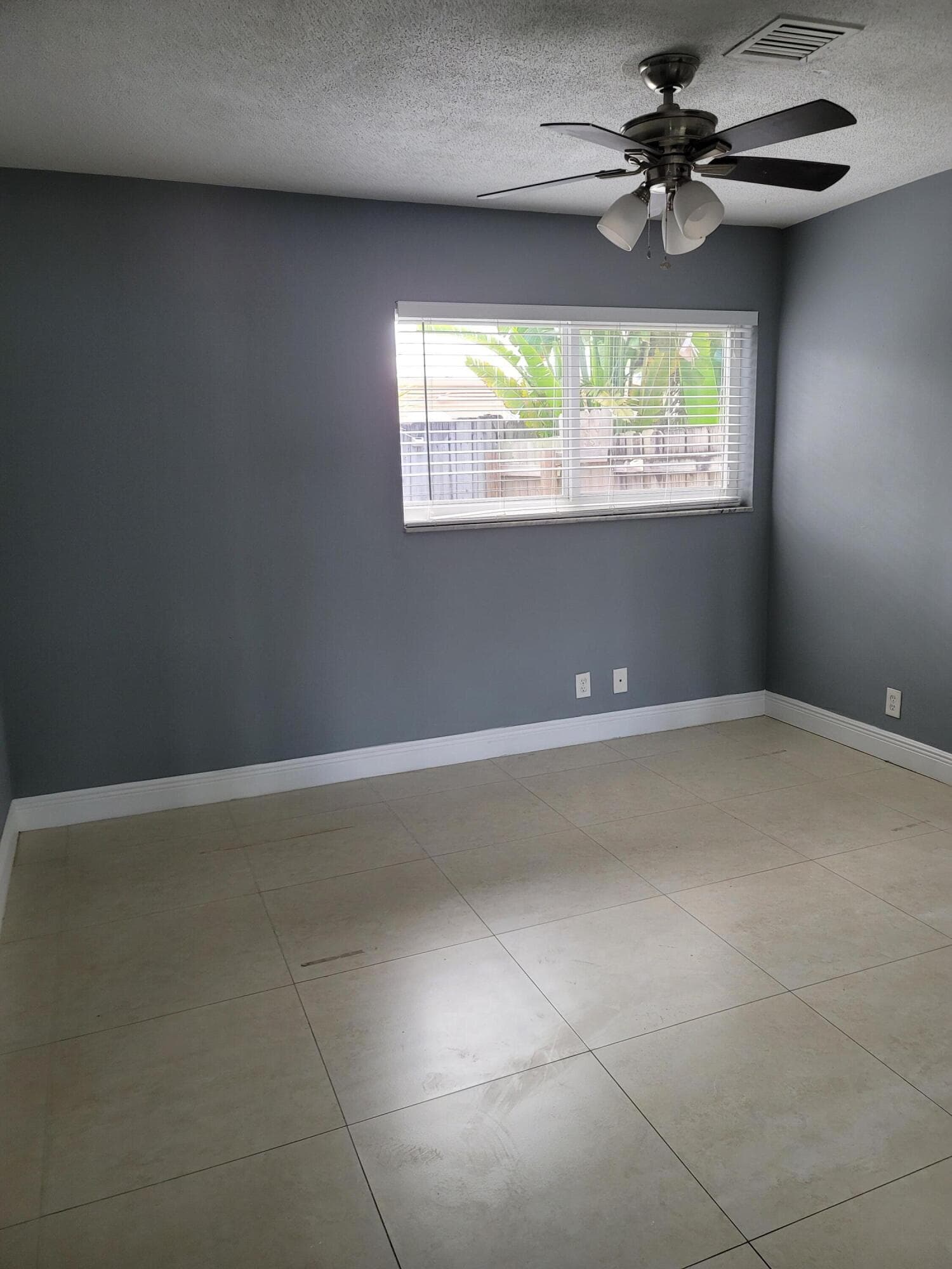 451 SE 1st Avenue S, Pompano Beach, FL 33060 — photo 8 of 20