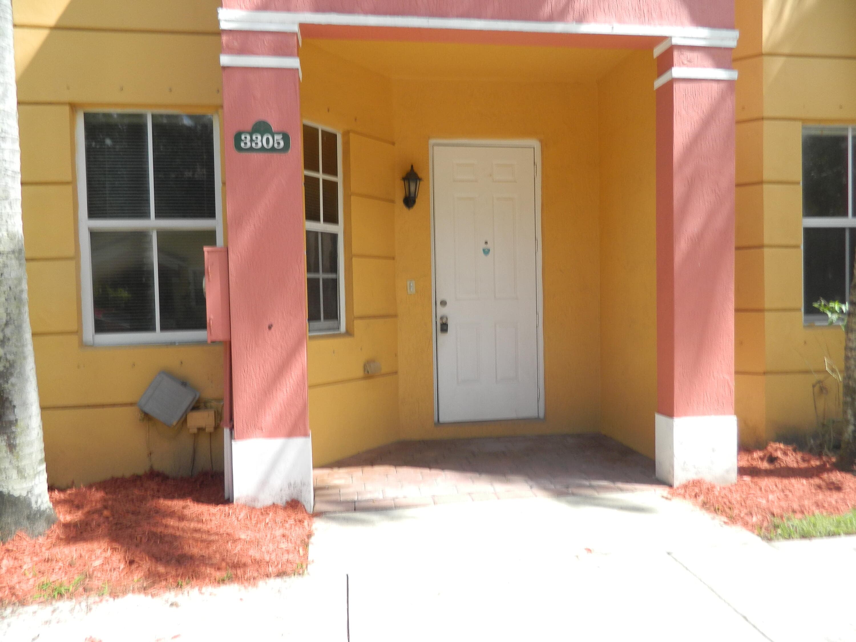 3305 N Shoma Drive 304, Royal Palm Beach, FL 33414 — photo 1 of 29