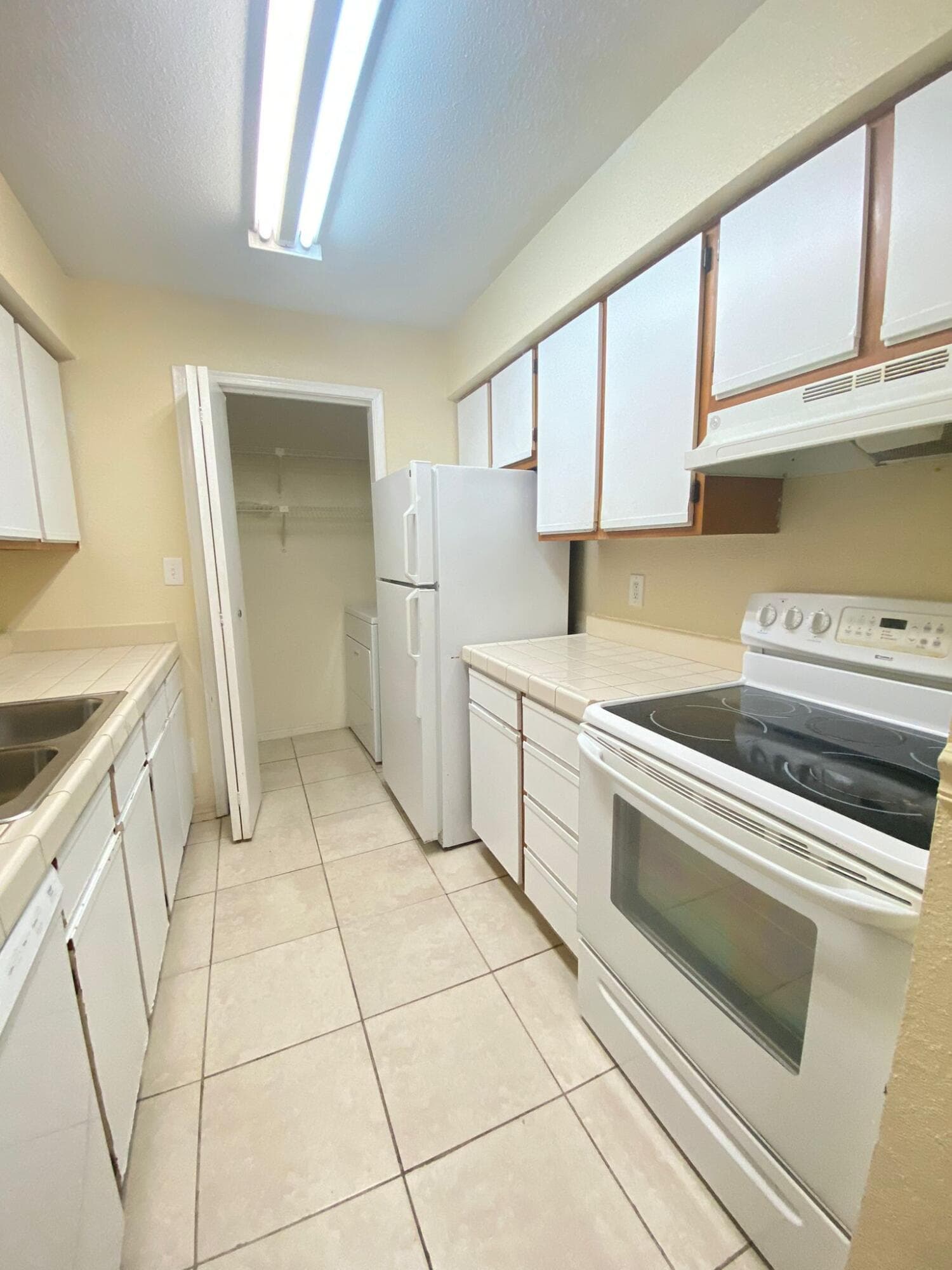 949 Riverside Drive 423, Coral Springs, FL 33071 — photo 5 of 23