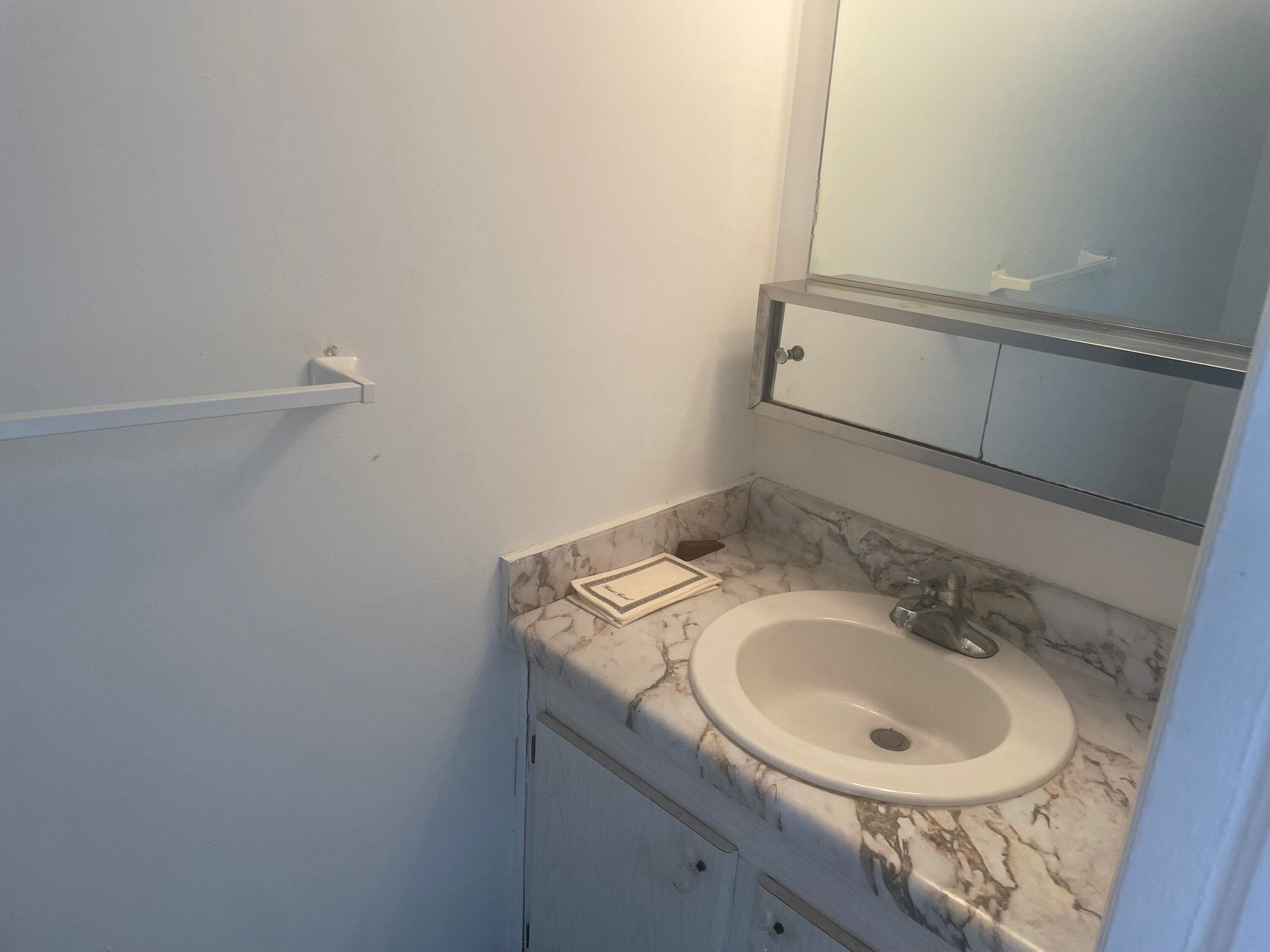 20 Golfs Edge E, West Palm Beach, FL 33417 — photo 2 of 7