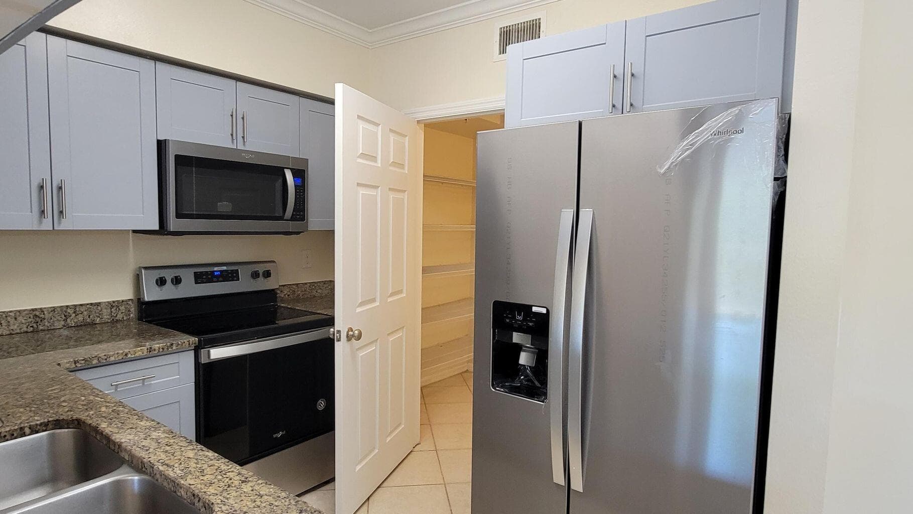 6533 Emerald Dunes Drive 304, West Palm Beach, FL 33411 — photo 7 of 27