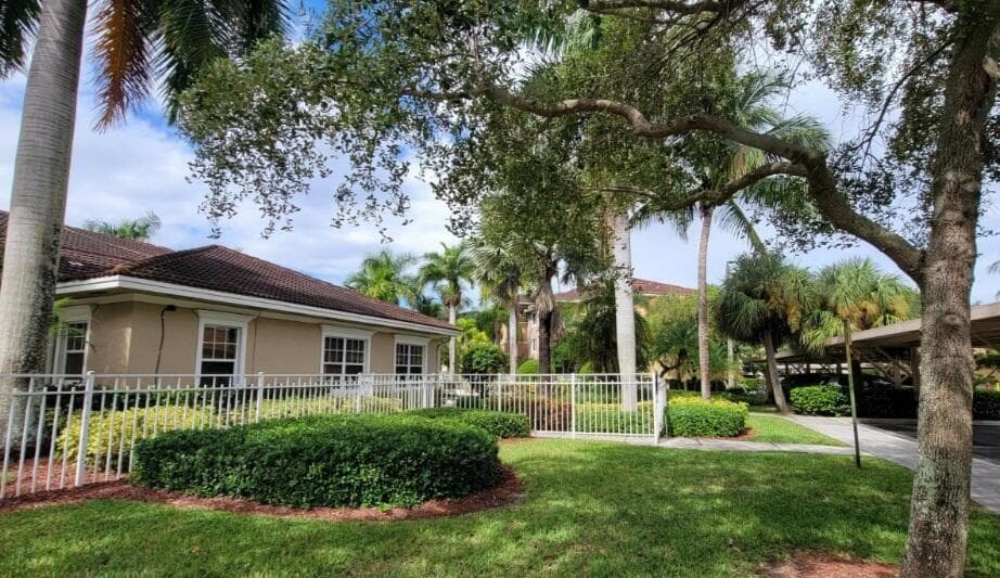 6533 Emerald Dunes Drive 304, West Palm Beach, FL 33411 — photo 22 of 27
