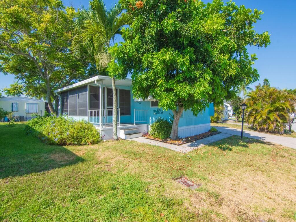 102 N Warner Drive, Jensen Beach, FL 34957 — photo 7 of 41