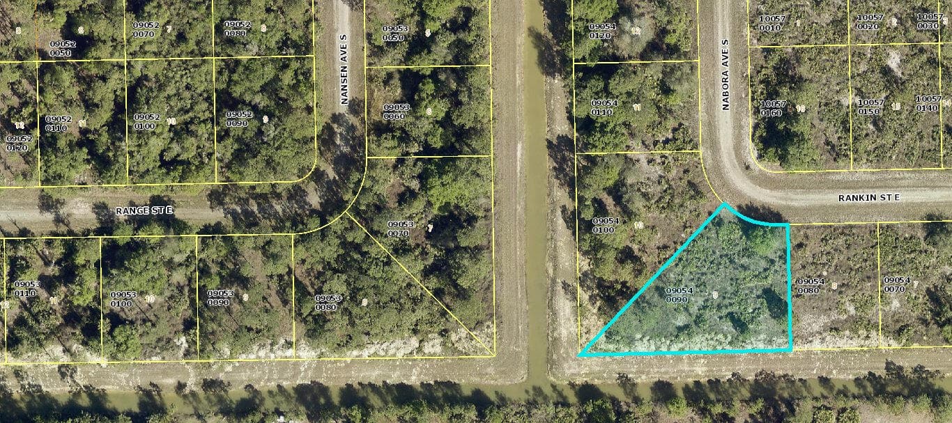 1130 Rankin Street E, Lehigh Acres, FL 33974 — photo 2 of 3