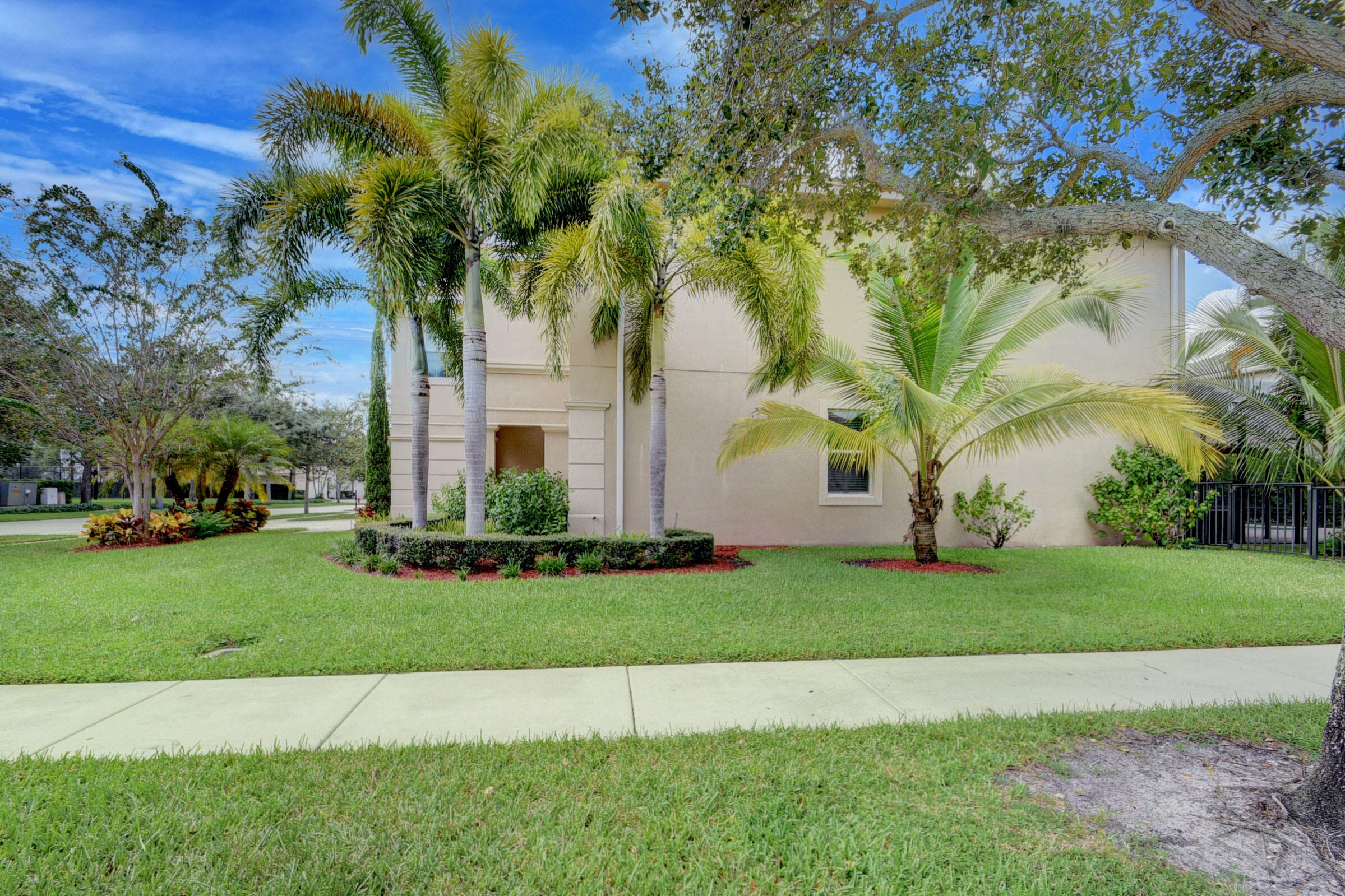 8625 Wellington View Drive, Royal Palm Beach, FL 33411 — photo 4 of 54