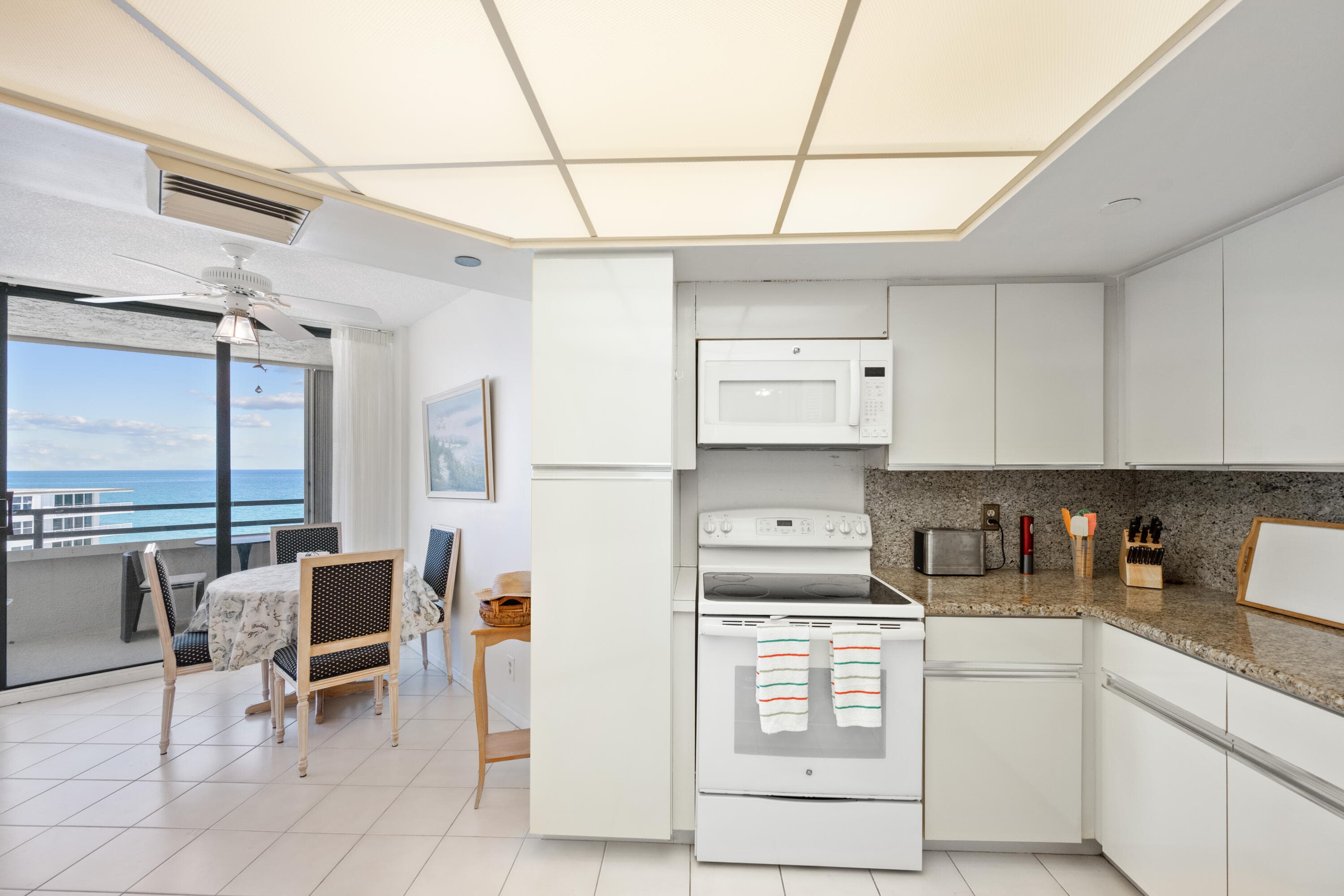 3560 S Ocean Boulevard Ph-6, South Palm Beach, FL 33480 — photo 3 of 30