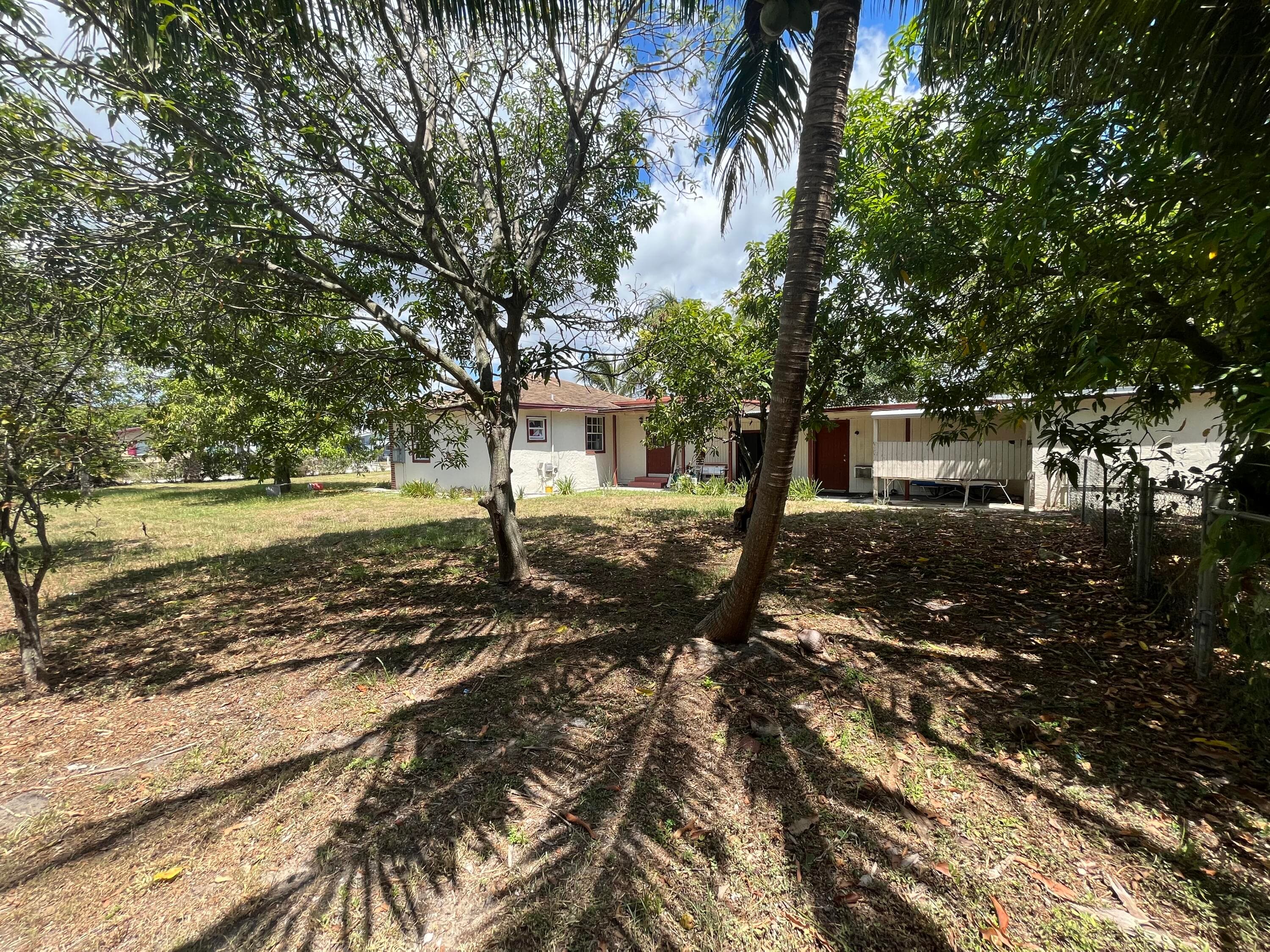 821 SW 4th Avenue, Delray Beach, FL 33444 — photo 11 of 12