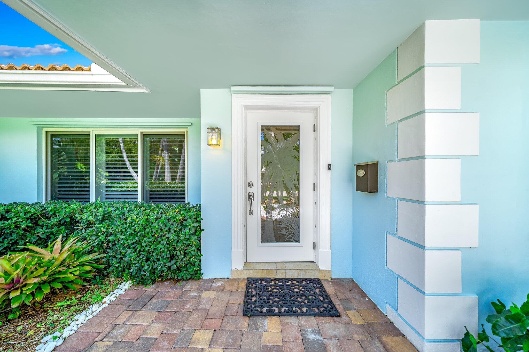 4010 NE 25th Avenue, Lighthouse Point, FL 33064 — photo 2 of 57