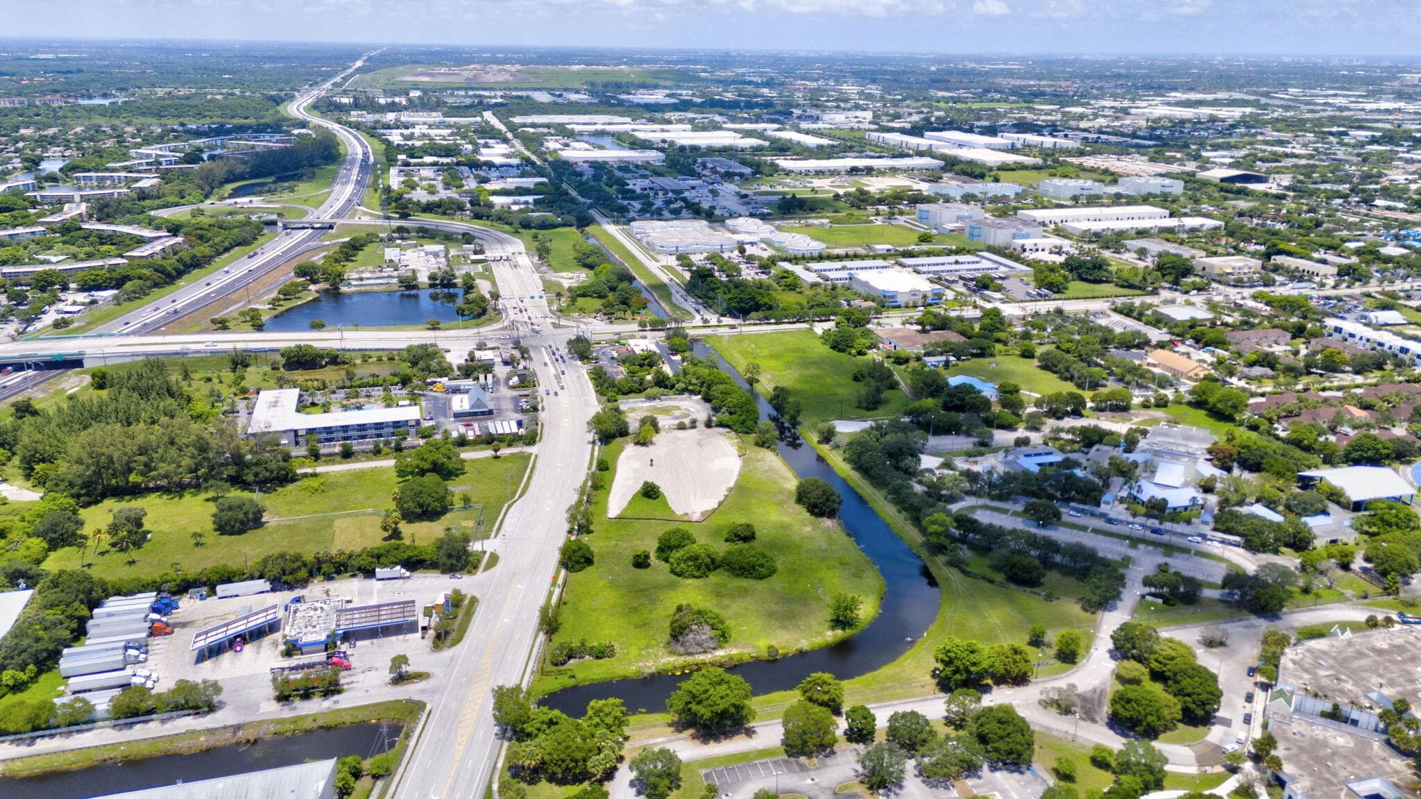 1350 NW 31 Avenue, Pompano Beach, FL 33069 — photo 4 of 8