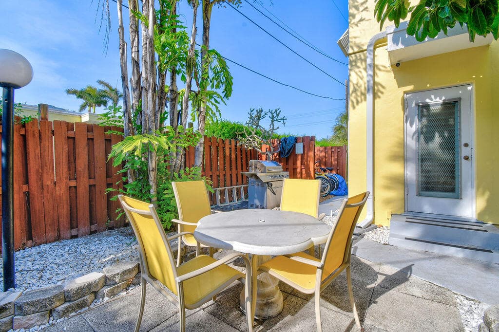 172 N County Road, Palm Beach, FL 33480 — photo 14 of 49