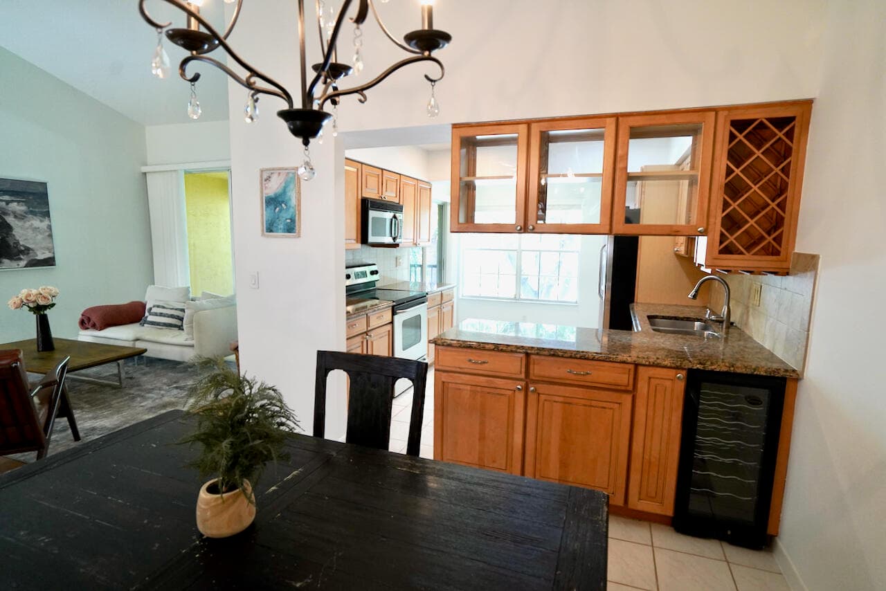 2121 S Ocean Boulevard 804, Lauderdale-By-The-Sea, FL 33062 — photo 13 of 23