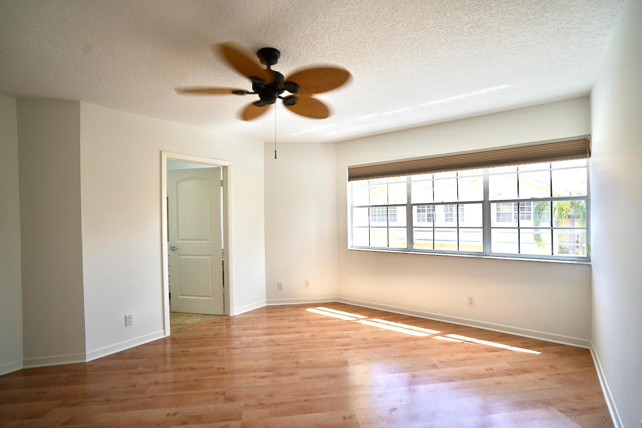 2121 S Ocean Boulevard 804, Lauderdale-By-The-Sea, FL 33062 — photo 17 of 23