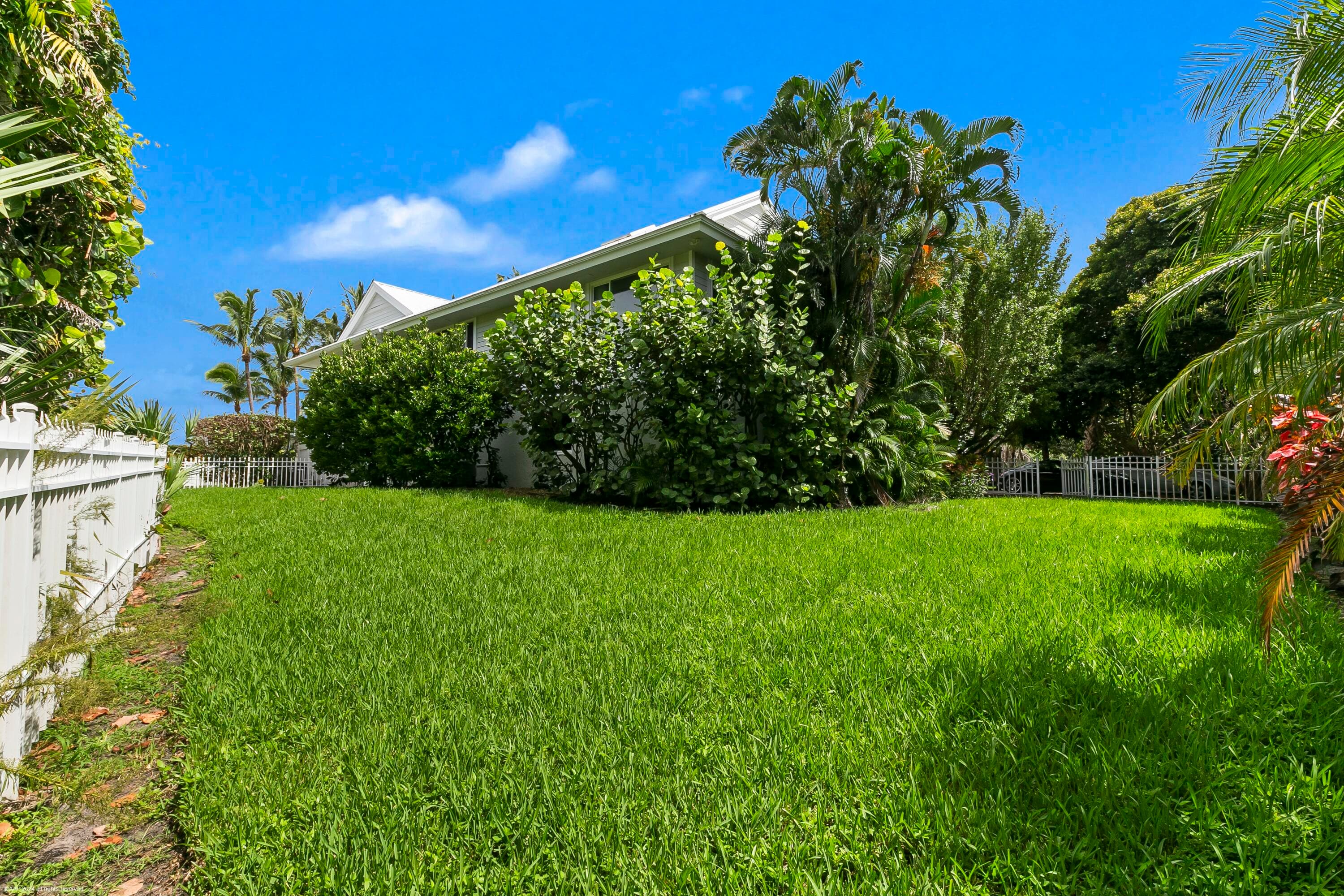 162 N Beach Road, Jupiter Island, FL 33455 — photo 59 of 73