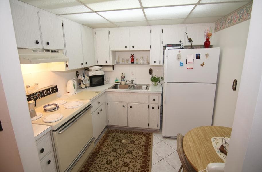 1753 3rd Avenue N 206, Lake Worth Beach, FL 33460 — photo 17 of 18