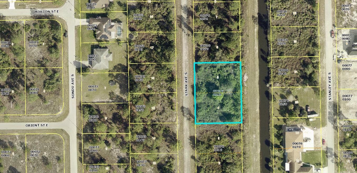 655 Stark Avenue S, Lehigh Acres, FL 33974 — photo 2 of 3