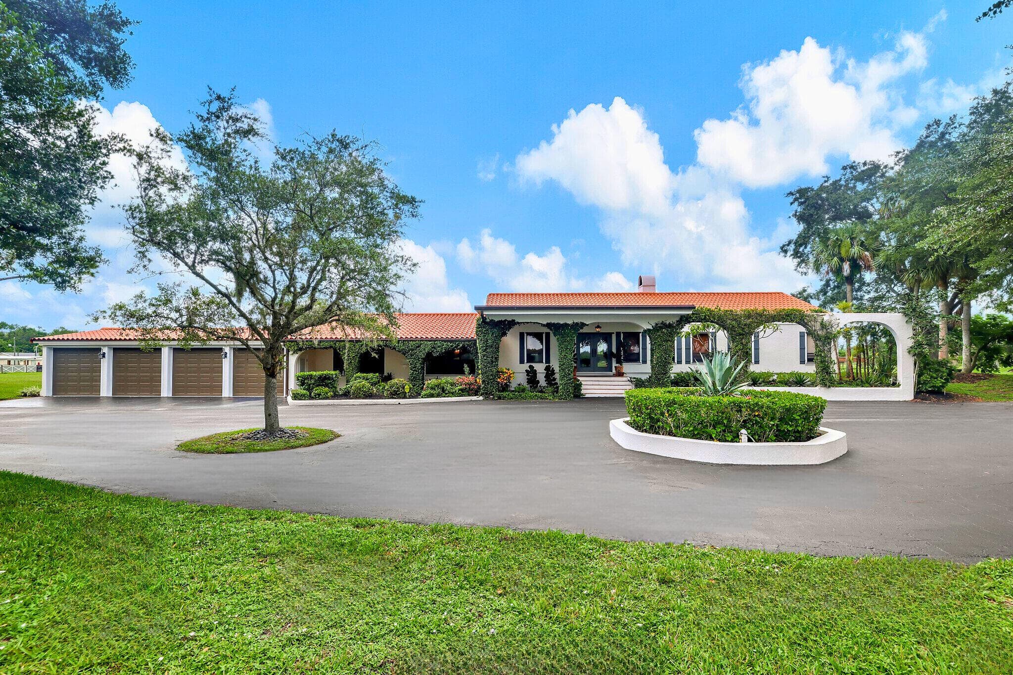 9999 NE 120th Street, Okeechobee, FL 34972 — photo 1 of 100