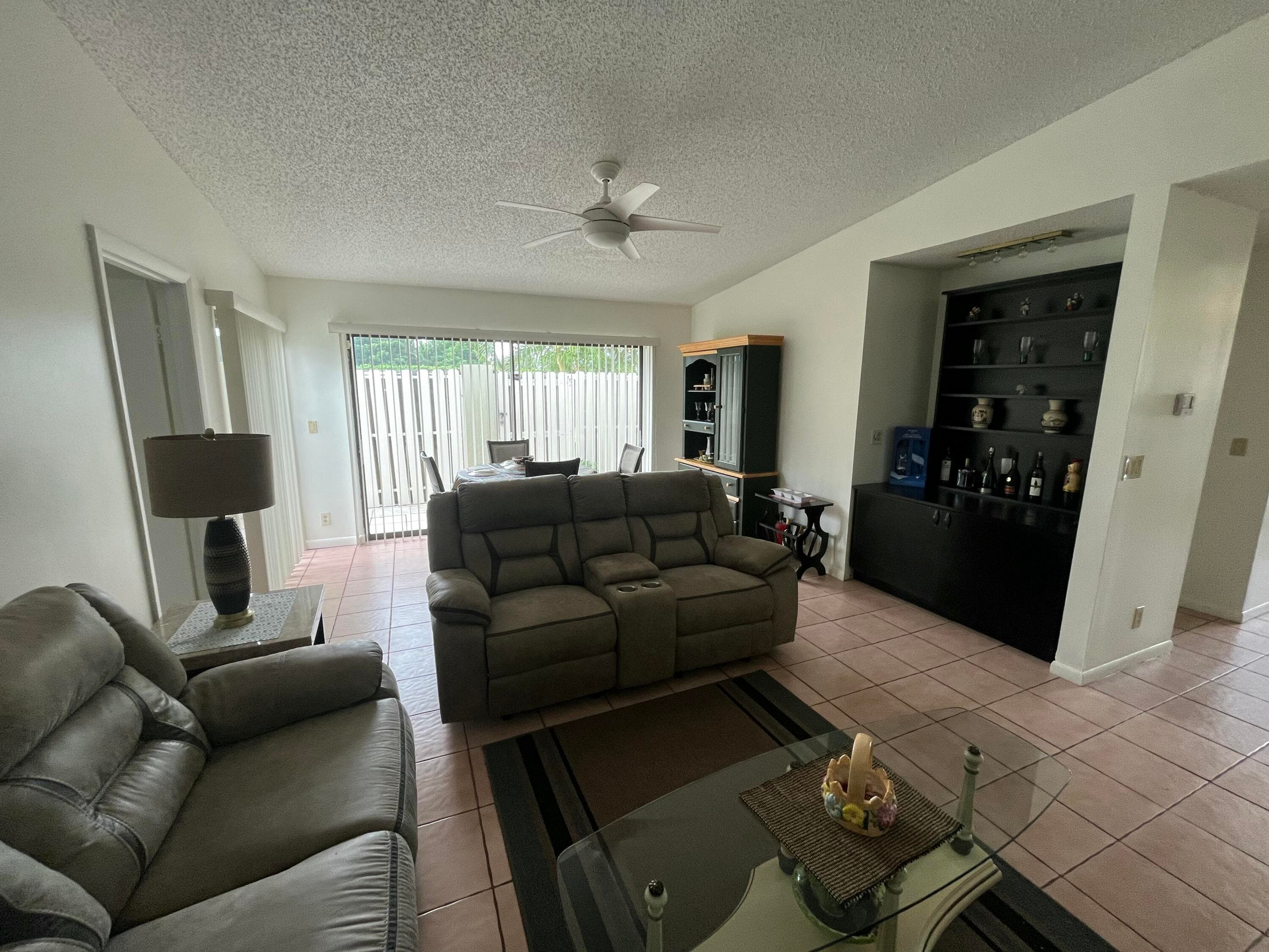 172 Meadows Drive, Boynton Beach, FL 33436 — photo 6 of 15