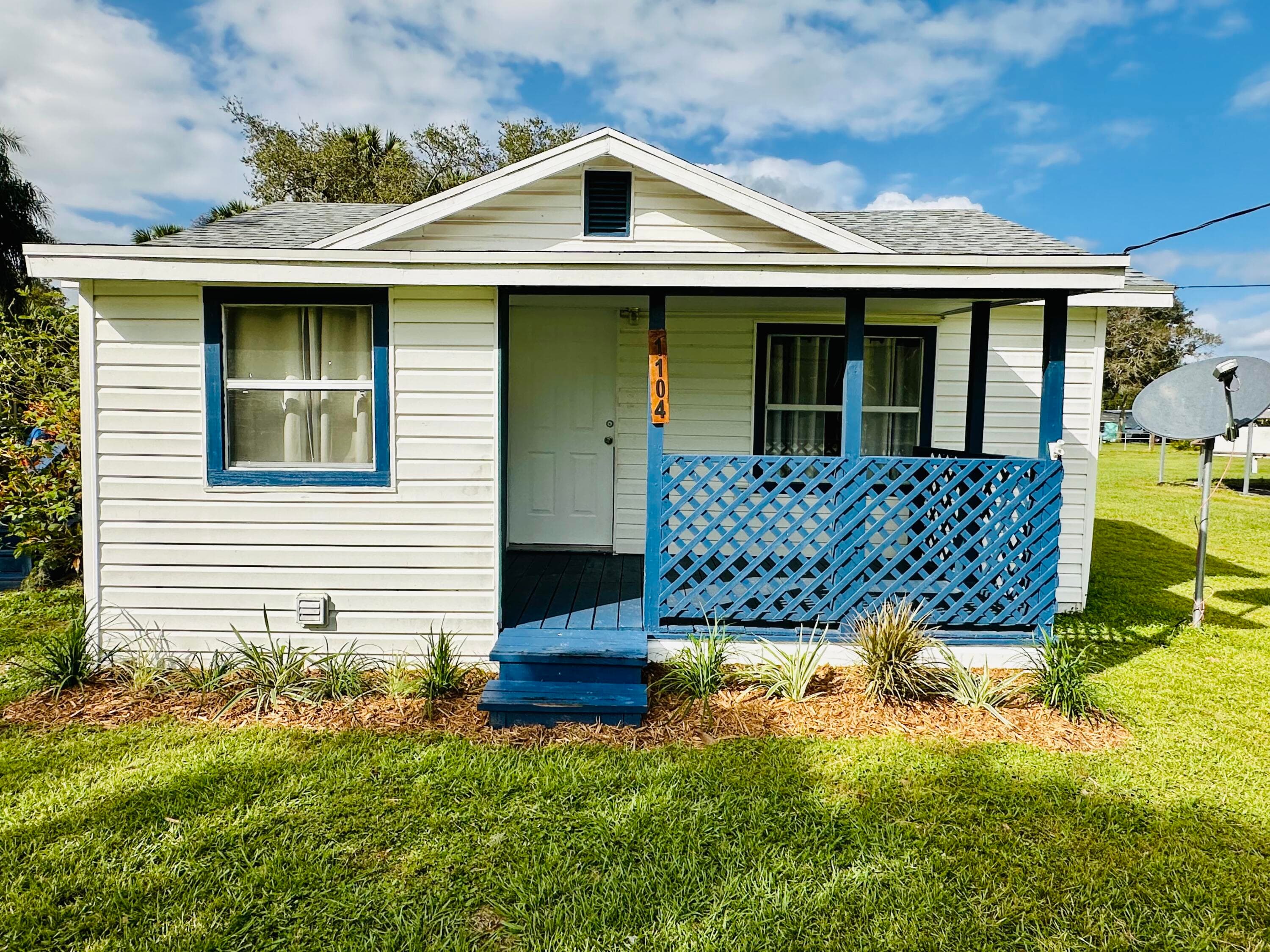 1104 SW 11th Street, Okeechobee, FL 34974 — photo 3 of 59