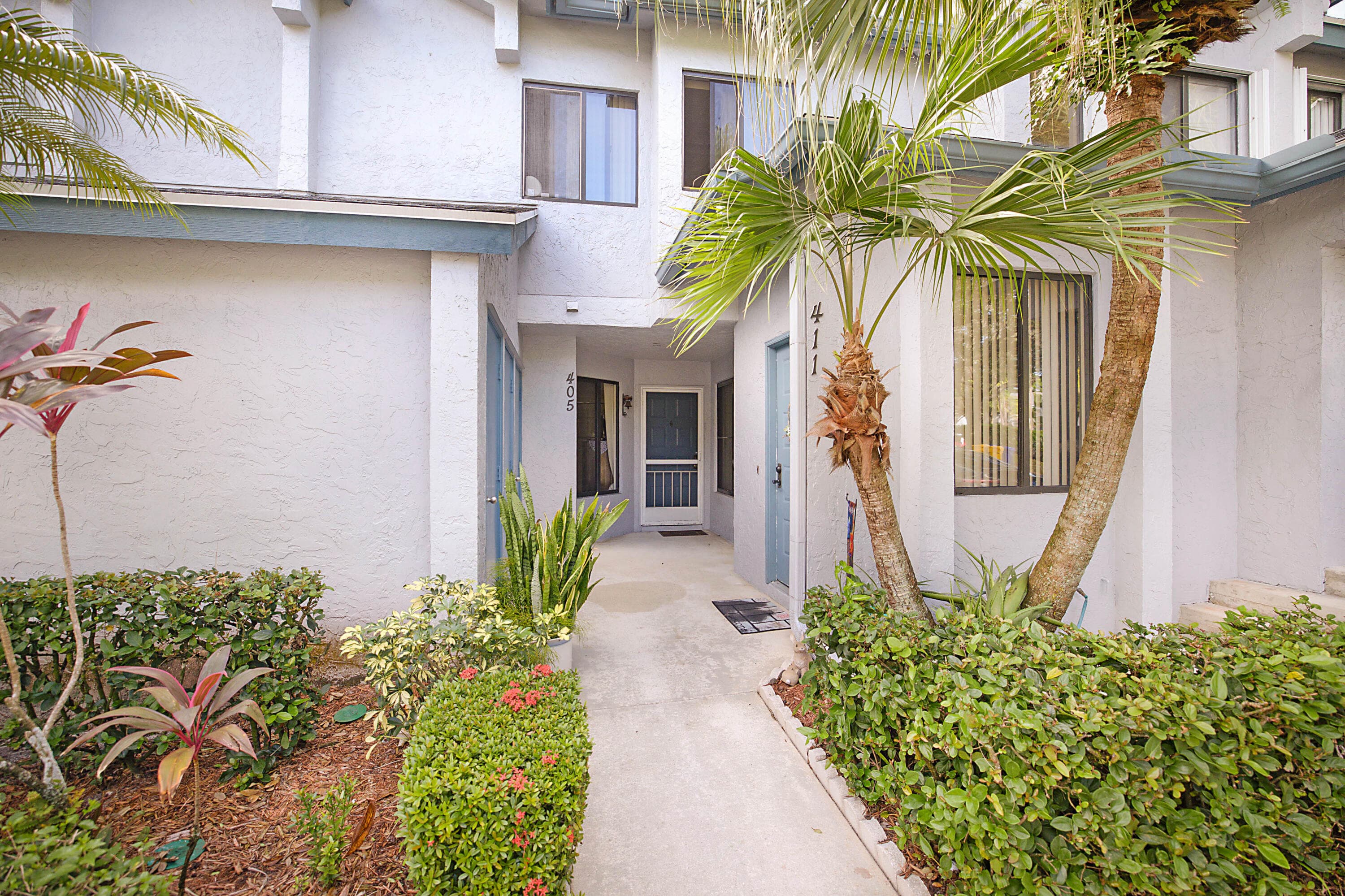 405 Harbour Pointe Way, Greenacres, FL 33413 — photo 2 of 38