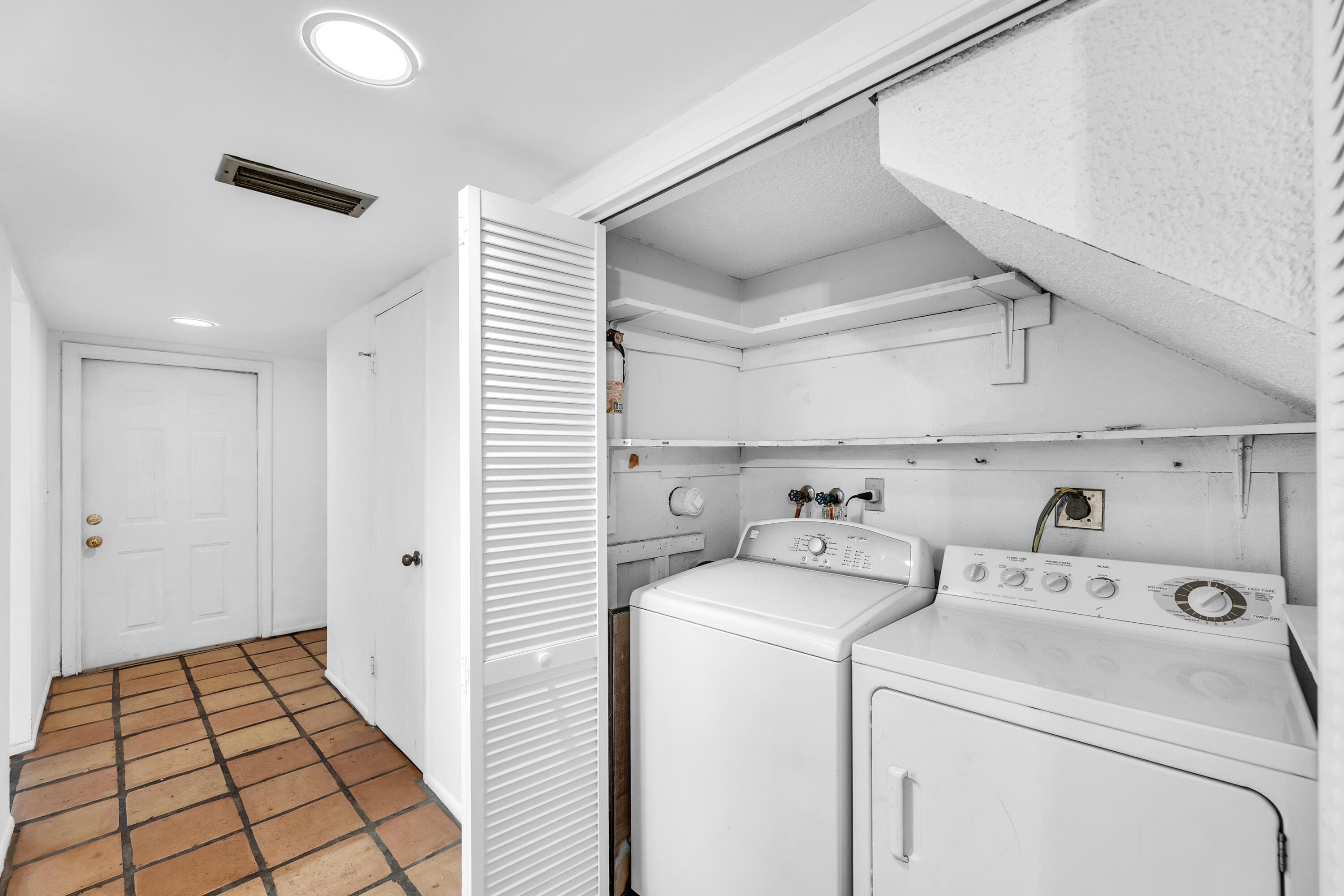 1912 NE 6th Street, Deerfield Beach, FL 33441 — photo 11 of 38