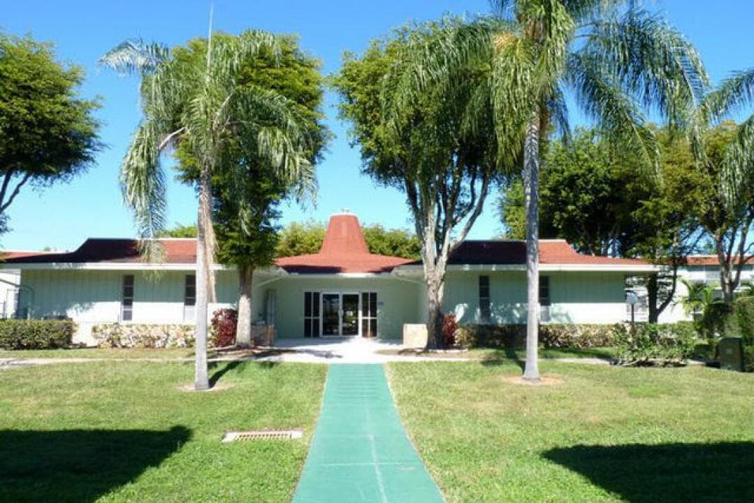 3300 Springdale Boulevard 306, Palm Springs, FL 33461 — photo 6 of 40