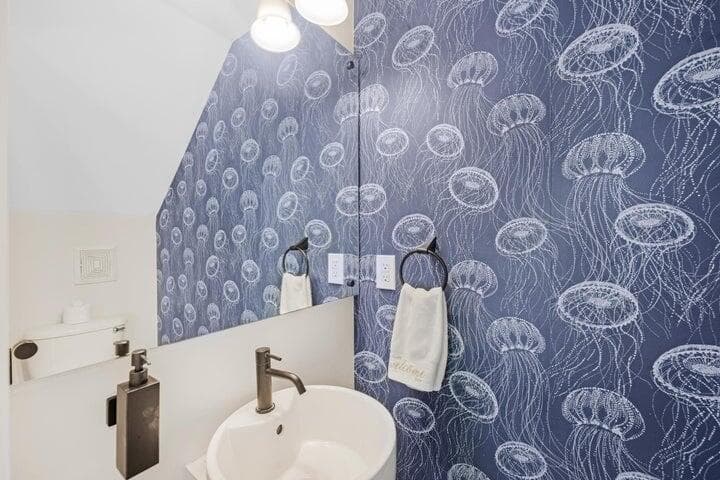 5092 Sunset Village Drive, Duck Key, FL 33050 — photo 26 of 49
