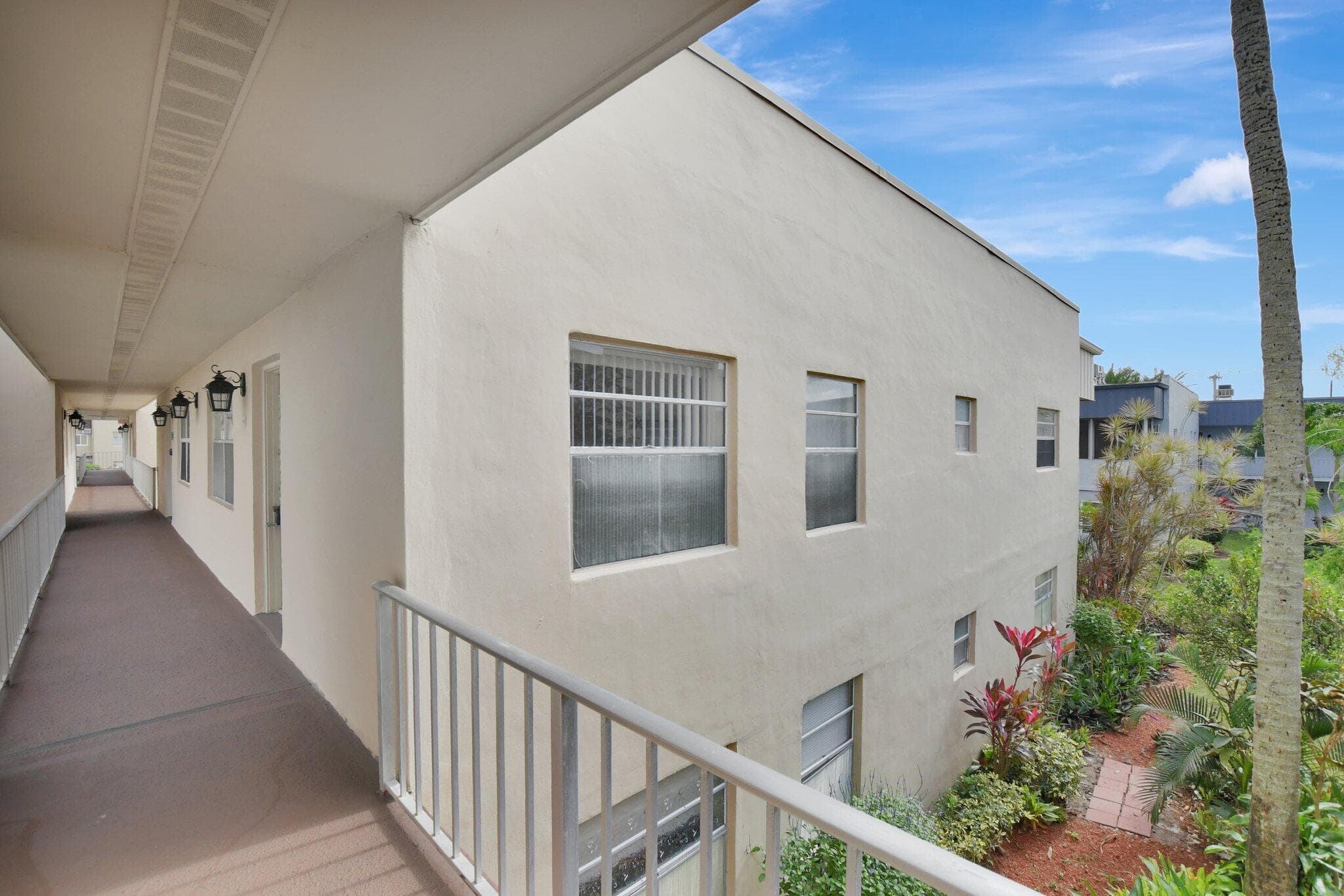 78 Burgundy B, Delray Beach, FL 33484 — photo 2 of 25