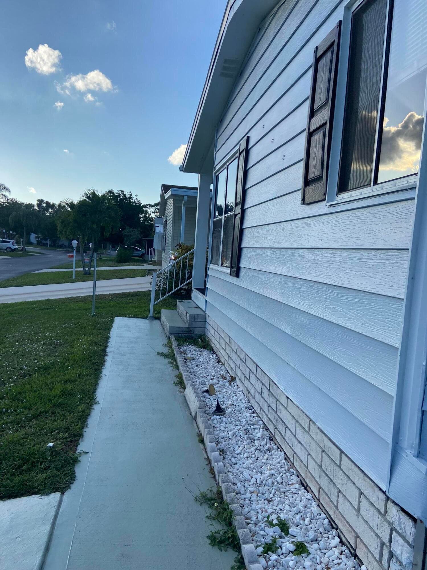 240 Travis Cay Place 2, Fort Pierce, FL 34982 — photo 4 of 38