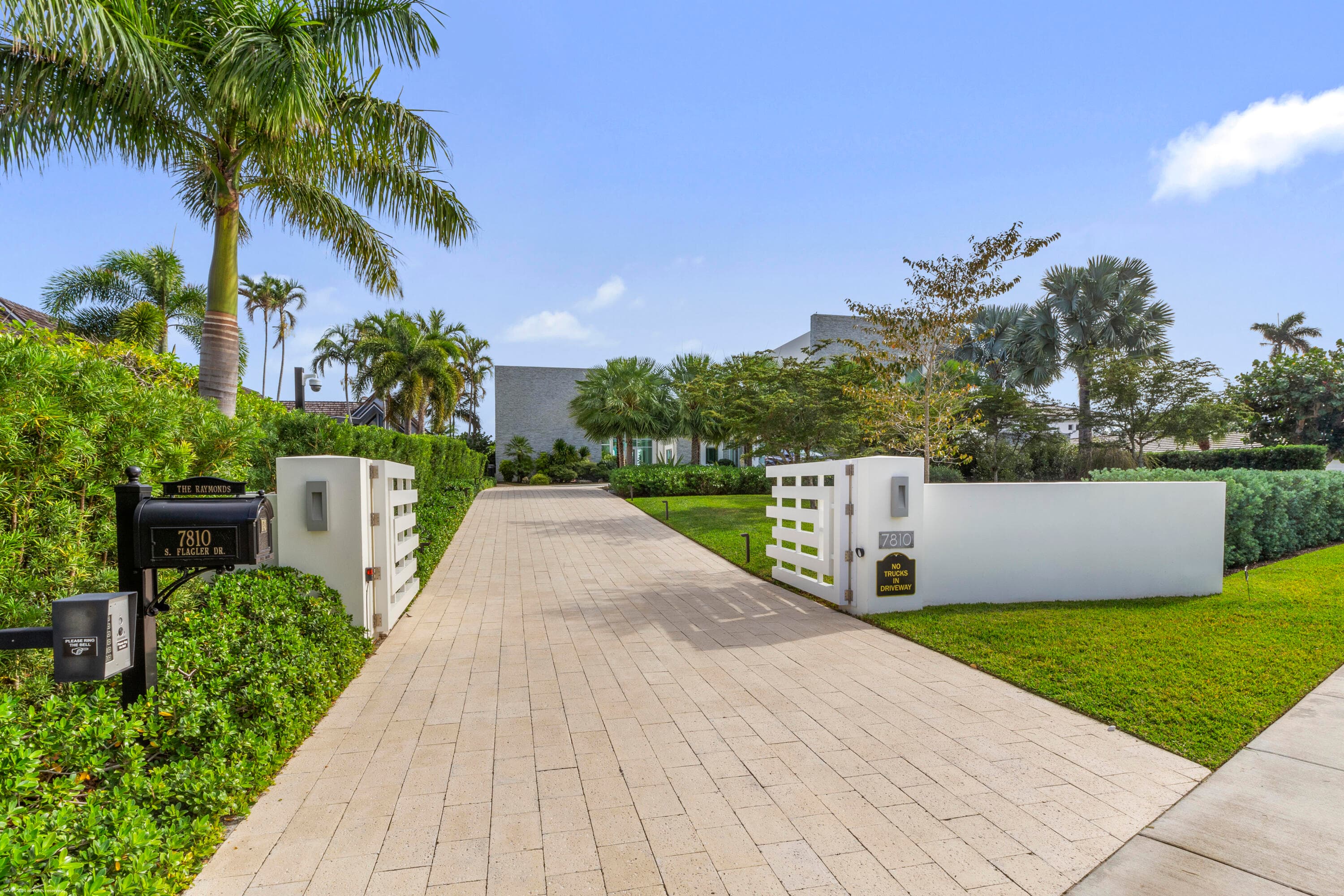 7810 S Flagler Drive, West Palm Beach, FL 33405 — photo 9 of 95