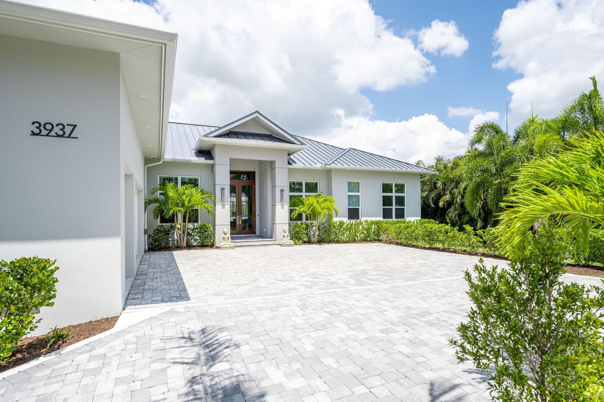 3937 Indian River Drive E, Vero Beach, FL 32963 — photo 5 of 40