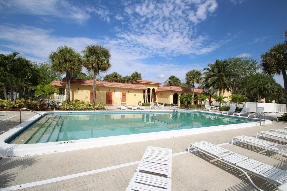 896 SW 9th St Circle 9, Boca Raton, FL 33486 — photo 12 of 15