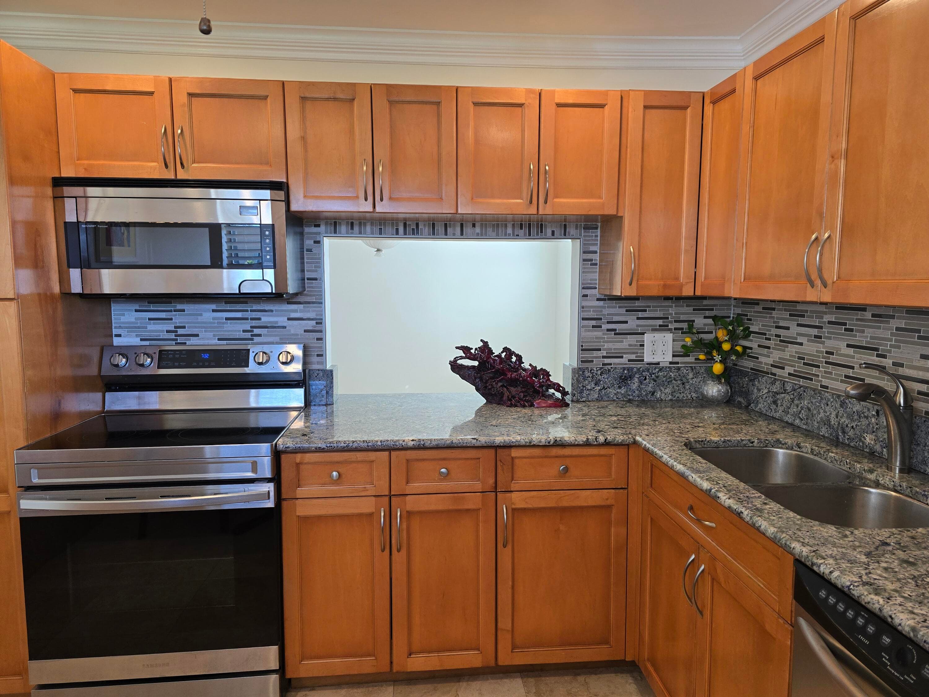 121 Lake Gloria Drive, West Palm Beach, FL 33411 — photo 8 of 26