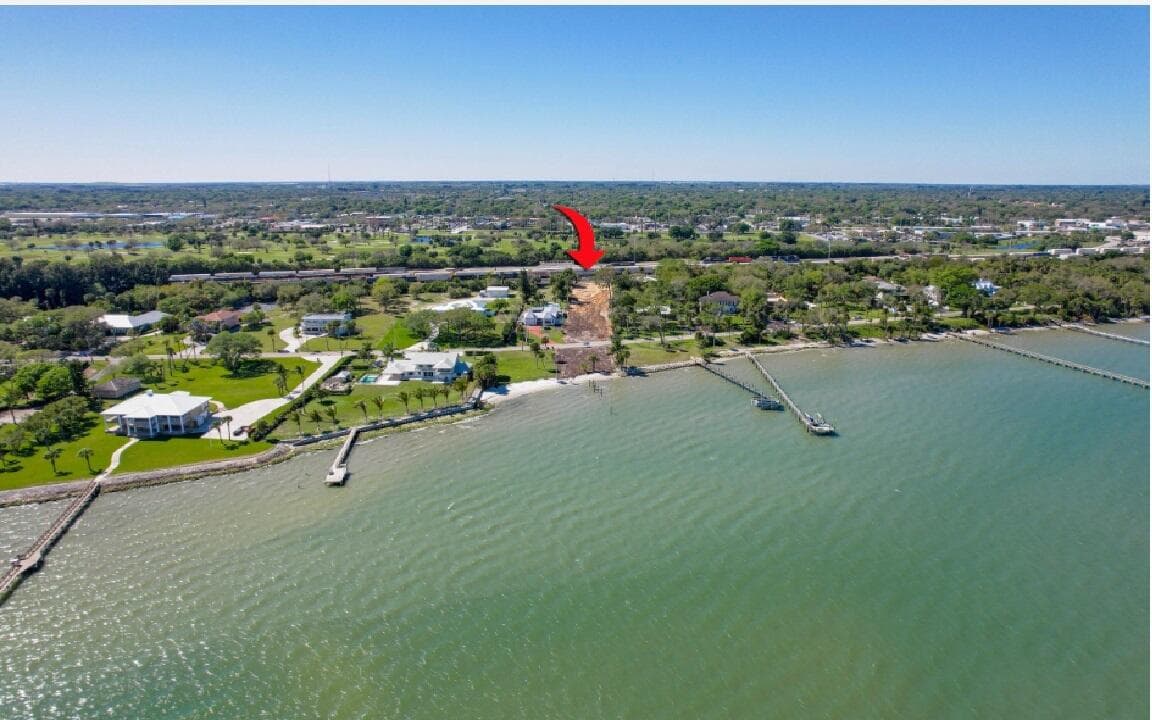 1033 S Indian River Drive, Fort Pierce, FL 34950 — photo 6 of 7
