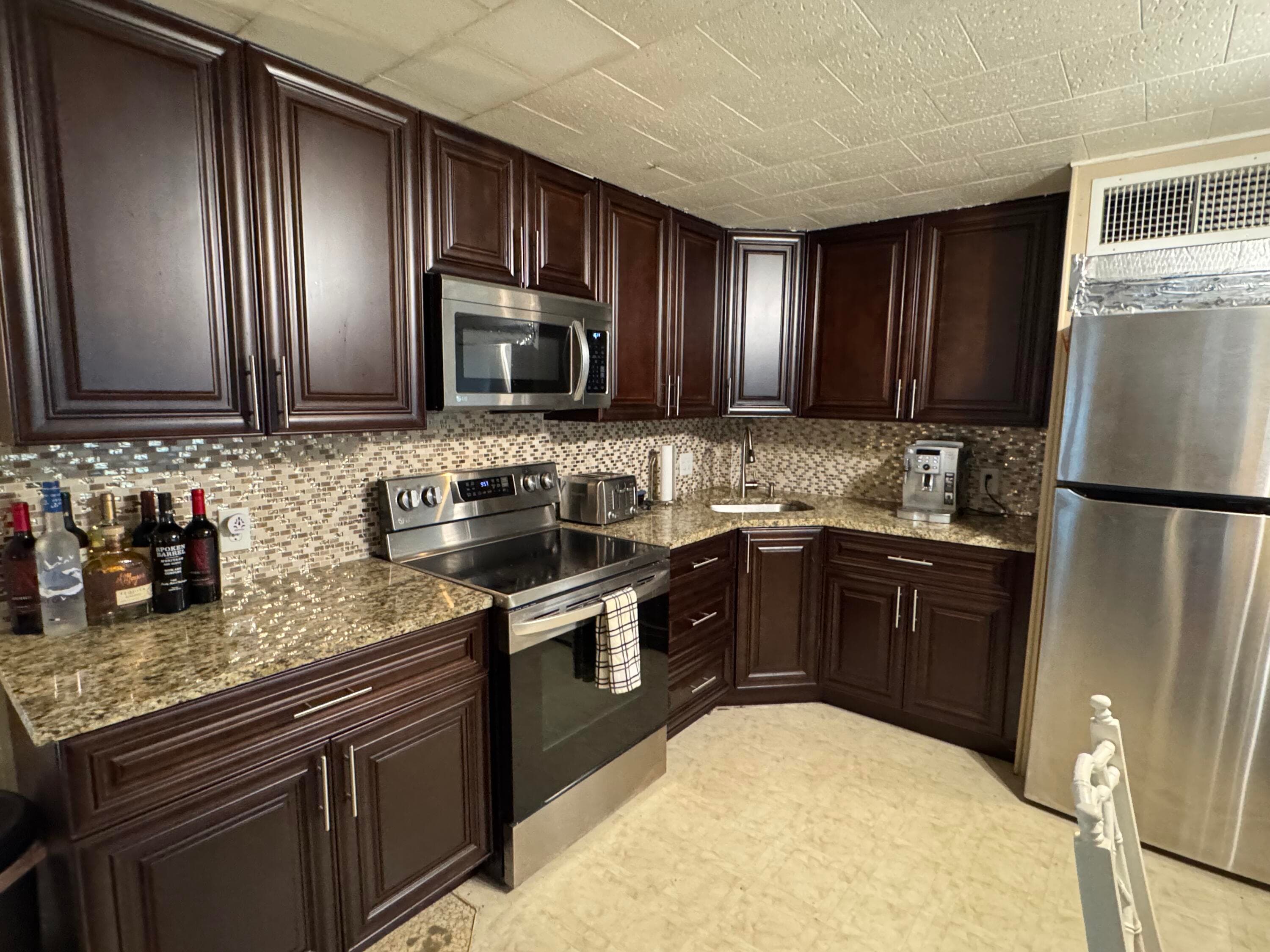 8926 Palm Street, Boynton Beach, FL 33436 — photo 3 of 29