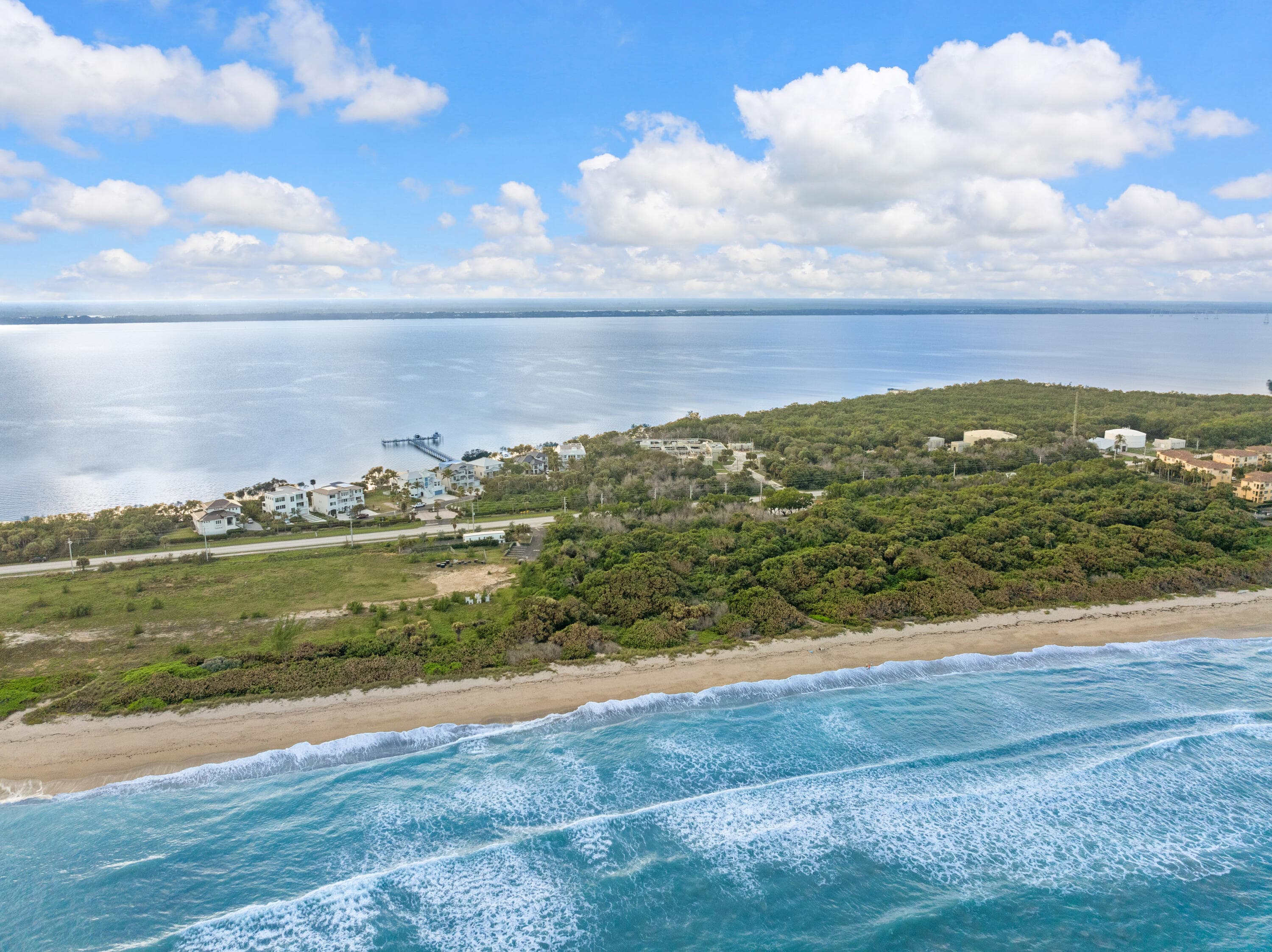 7671 Pelican Pointe Drive, Jensen Beach, FL 34957 — photo 9 of 15