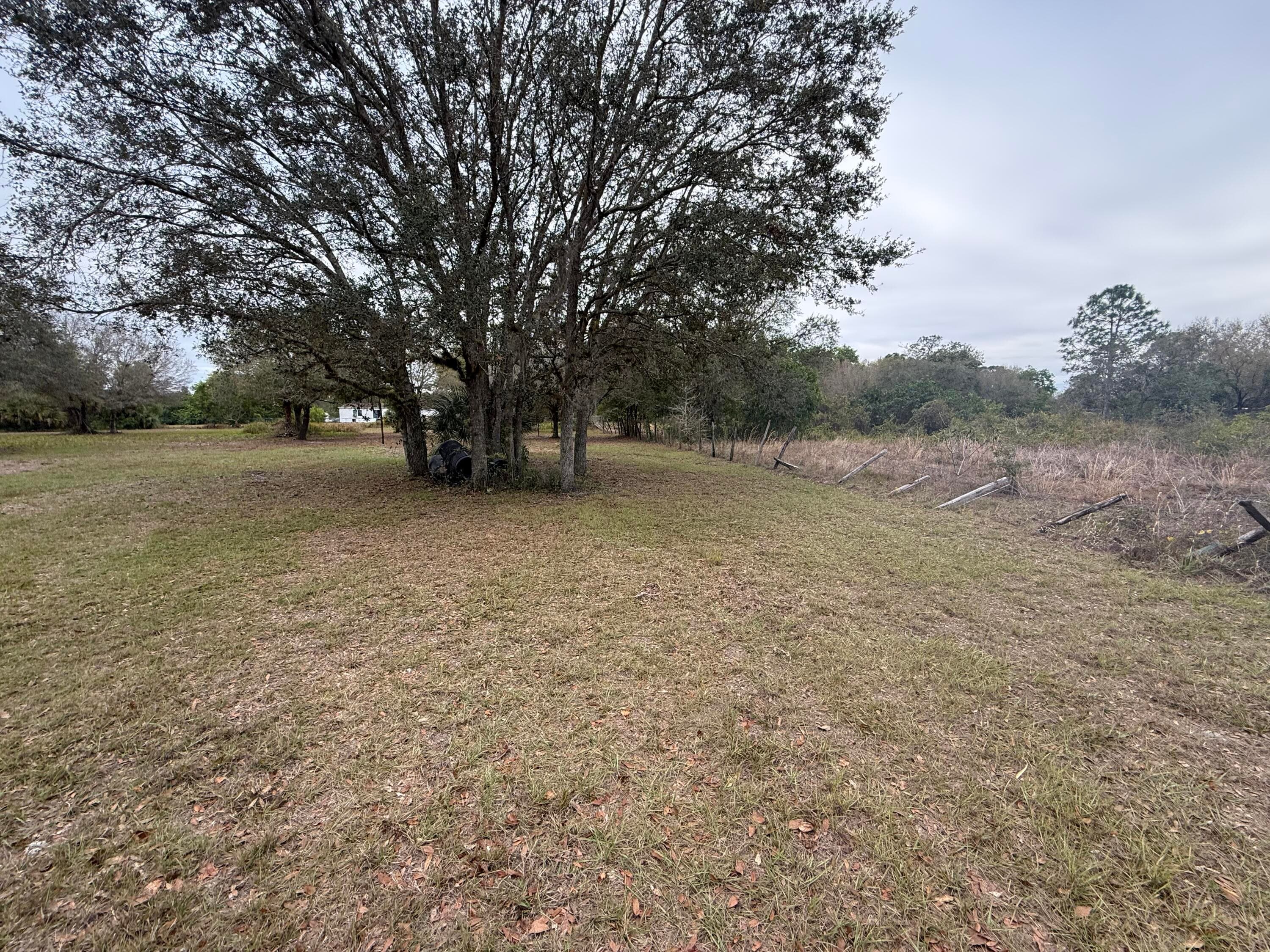 754 Hunting Club Avenue, Clewiston, FL 33440 — photo 13 of 33