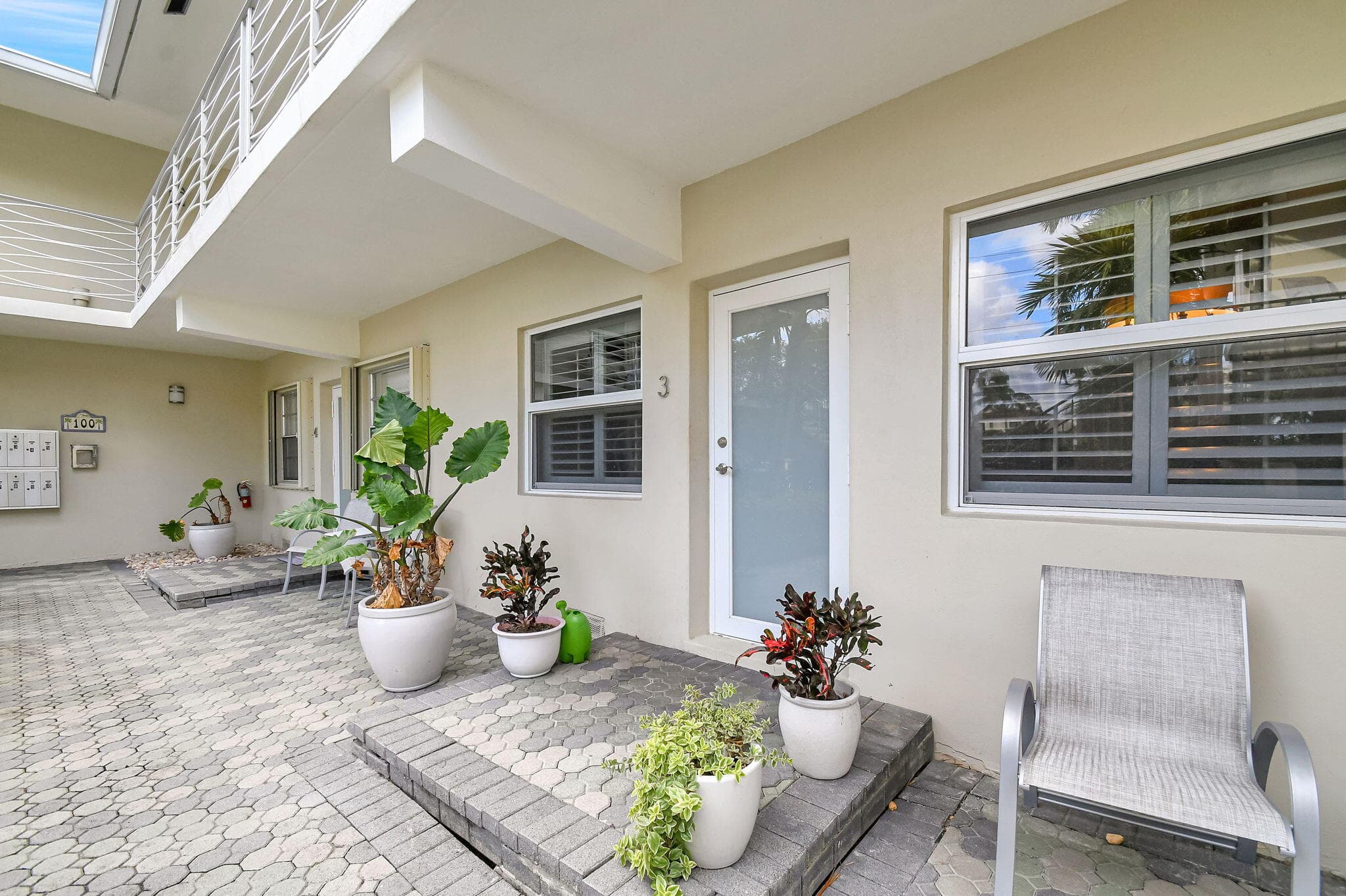 100 Venetian Drive 3, Delray Beach, FL 33483 — photo 3 of 32