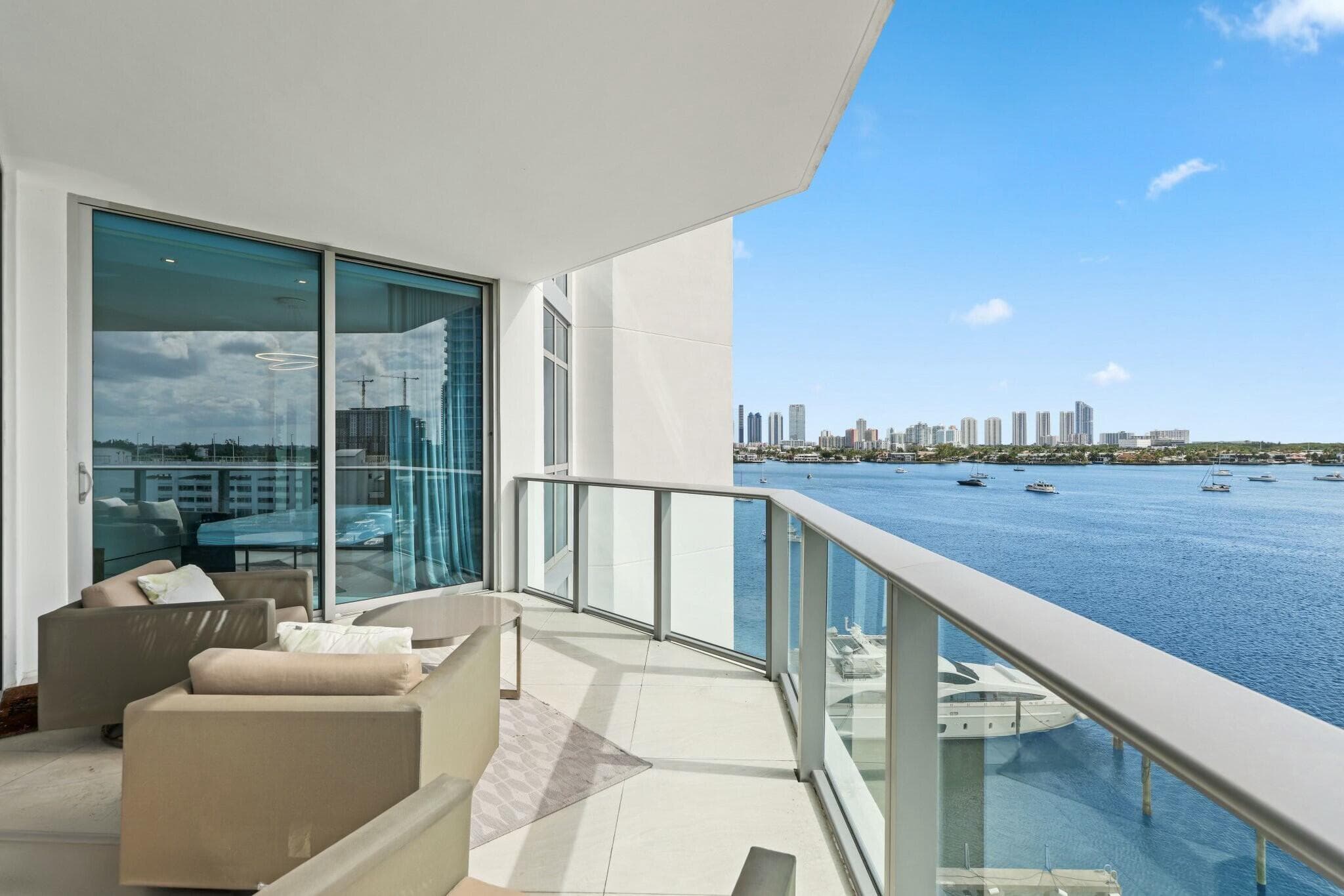 17301 Biscayne Boulevard 707, North Miami Beach, FL 33160 — photo 34 of 62