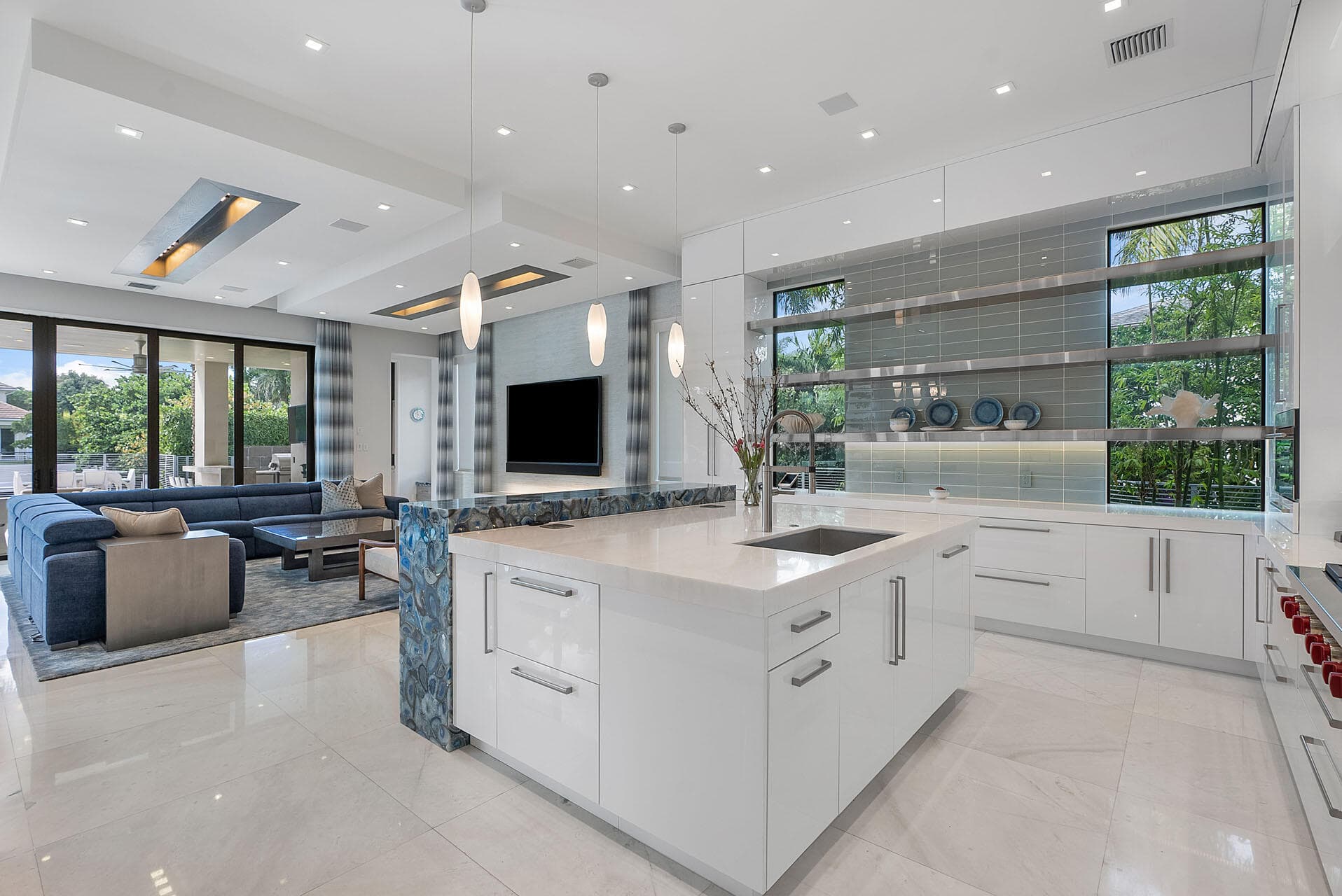 290 S Maya Palm Drive, Boca Raton, FL 33432 — photo 15 of 77