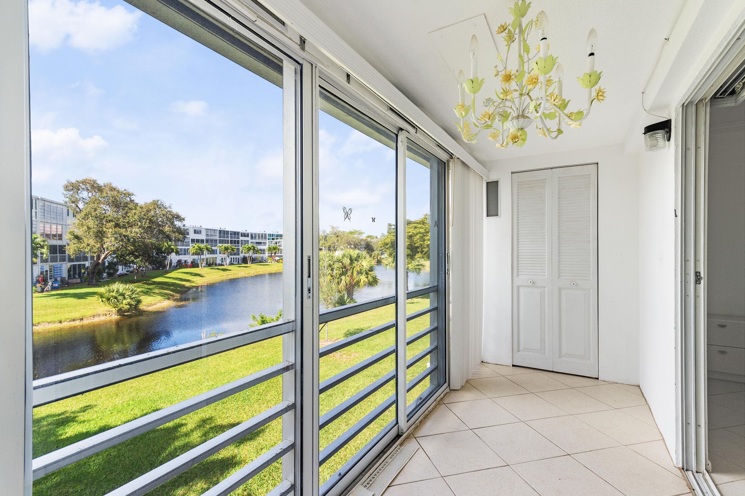 97 Oakridge H 97, Deerfield Beach, FL 33442 — photo 1 of 30