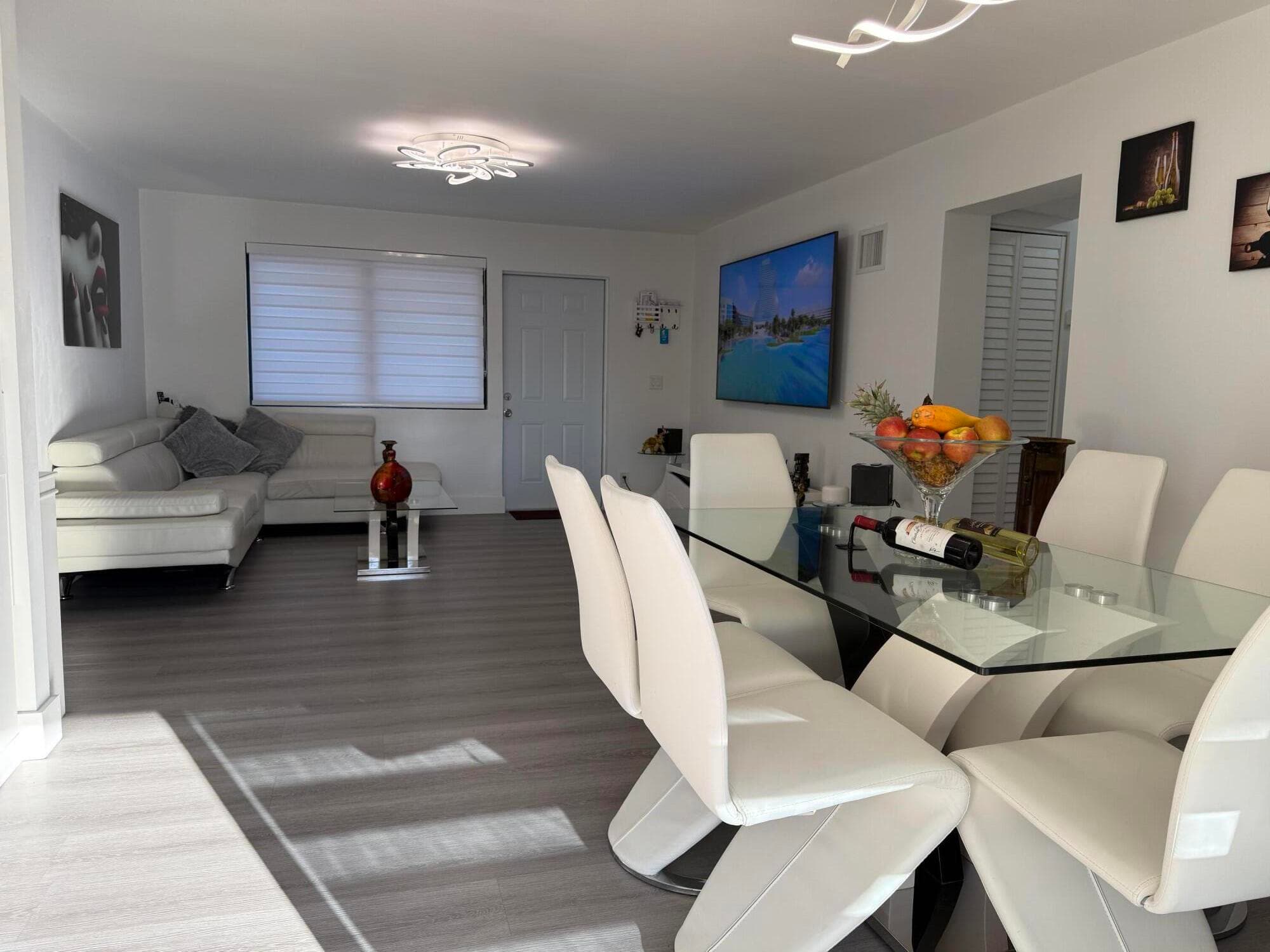 303 NW 28 Way, Fort Lauderdale, FL 33311 — photo 7 of 33