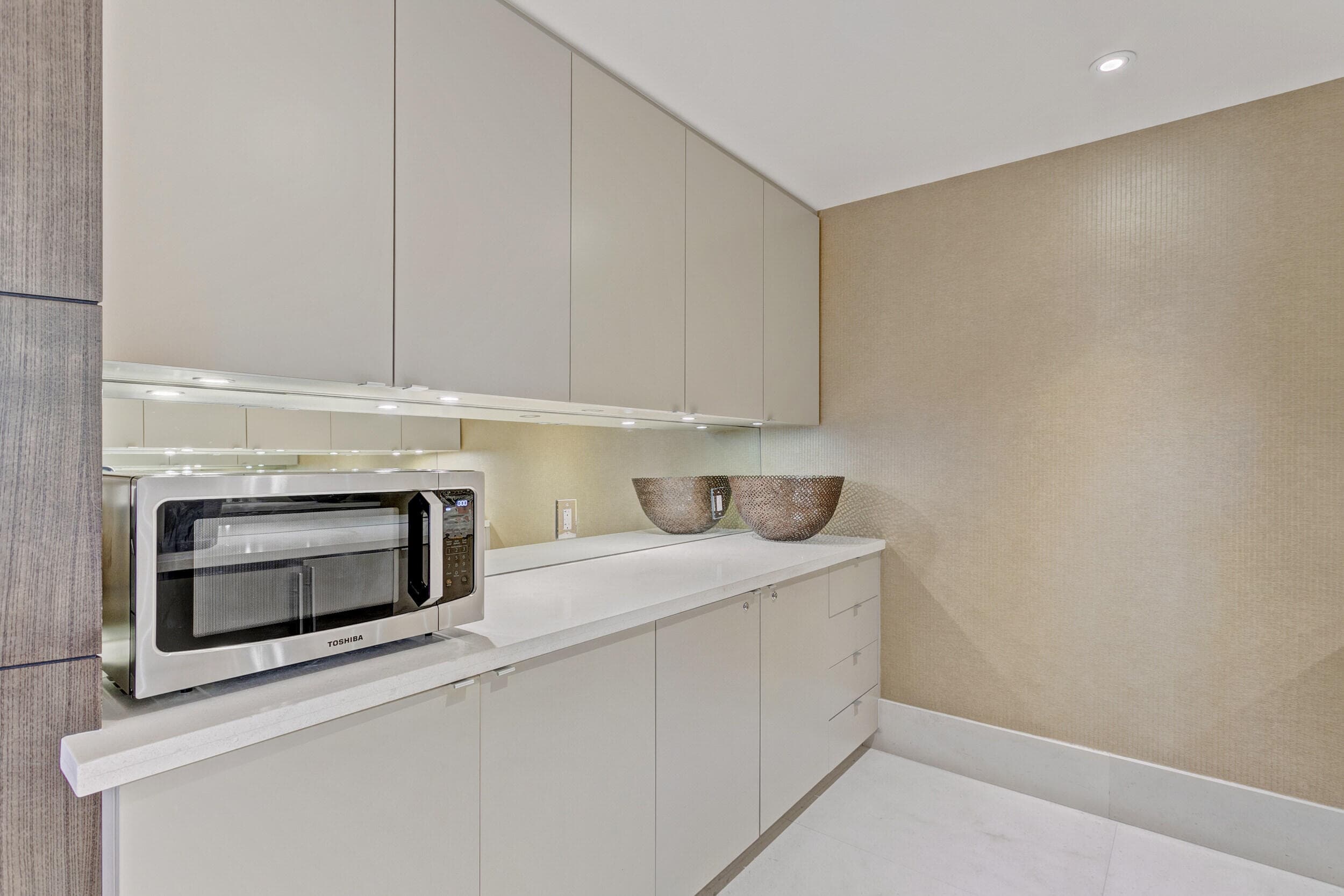 155 S Ocean Avenue 205, Palm Beach Shores, FL 33404 — photo 147 of 172