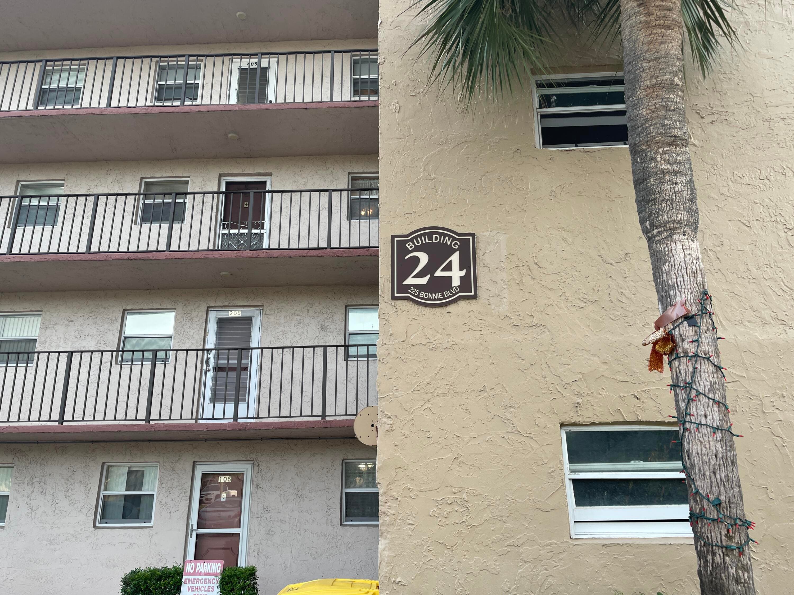 225 Bonnie Boulevard 211, Palm Springs, FL 33461 — photo 3 of 57