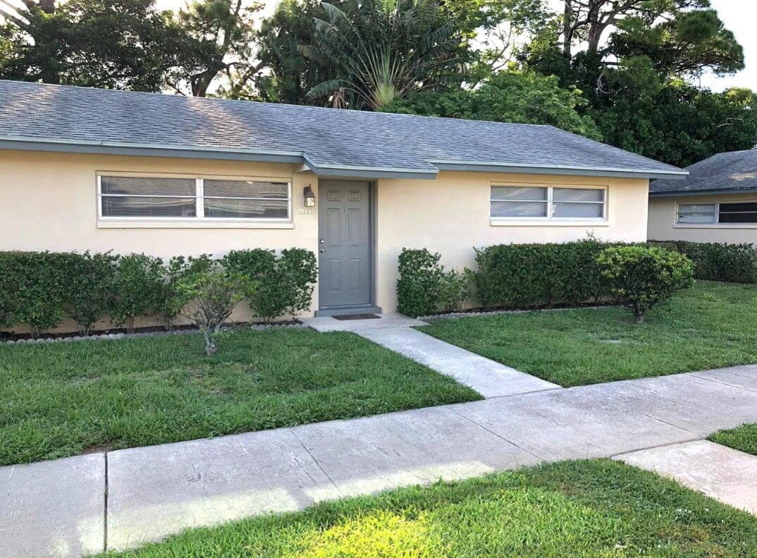 5110 Michigan Avenue 11b, West Palm Beach, FL 33415 — photo 1 of 12