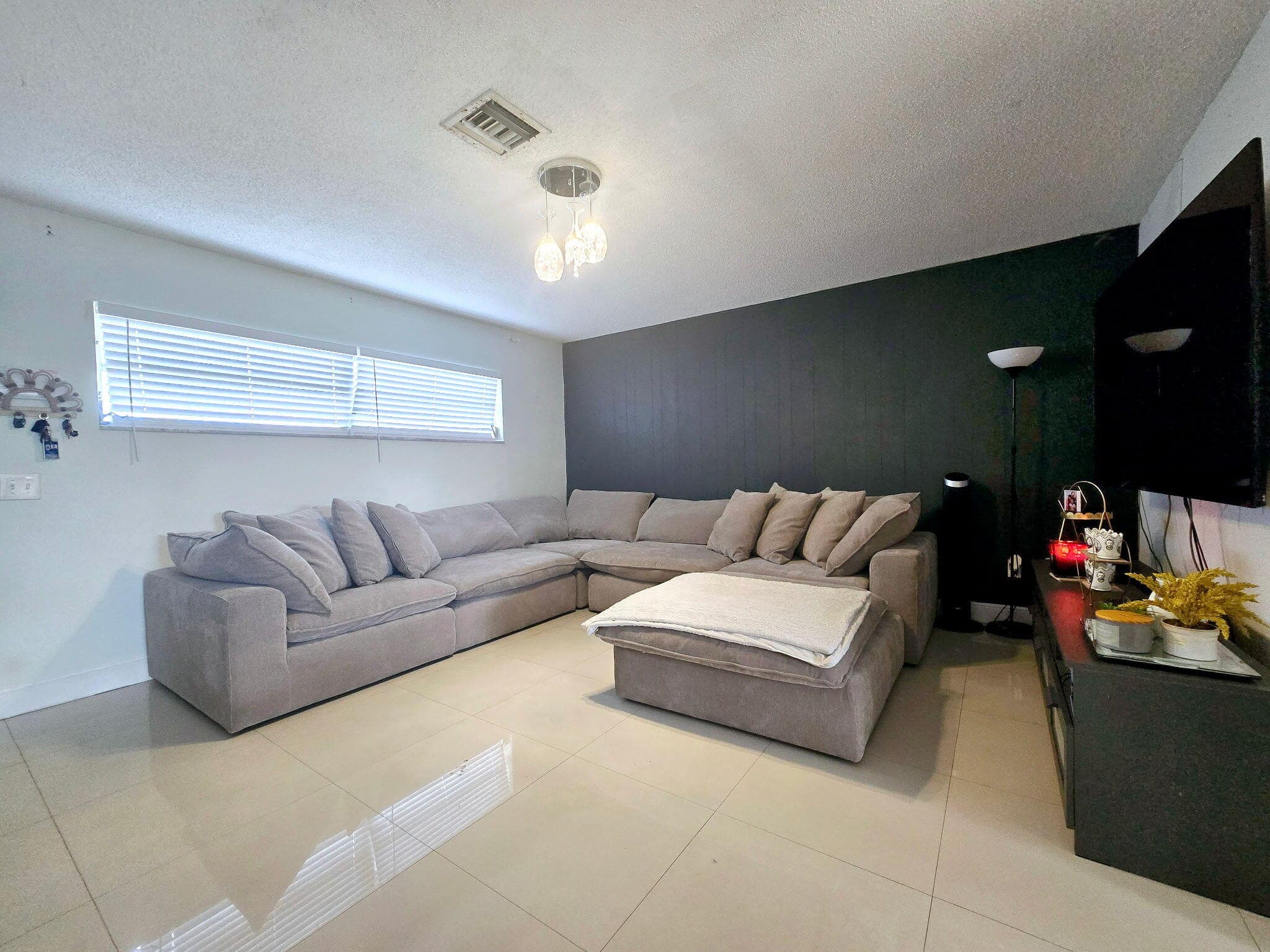 5110 Michigan Avenue 11b, West Palm Beach, FL 33415 — photo 3 of 12