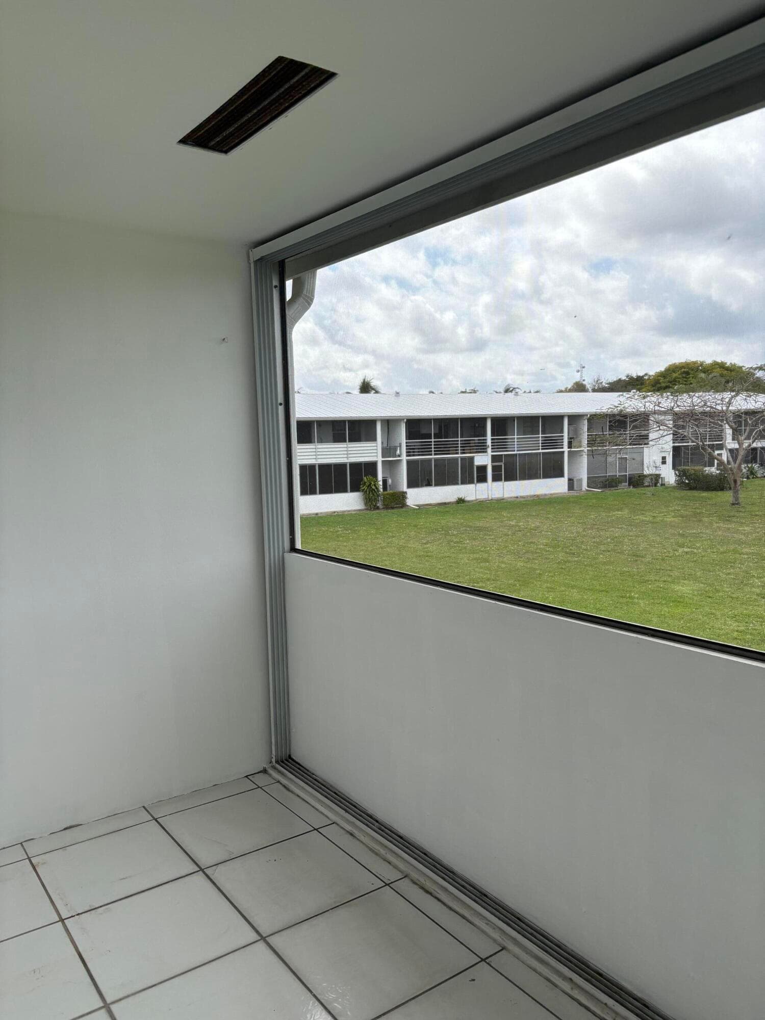 113 Berkshire E, West Palm Beach, FL 33417 — photo 12 of 12